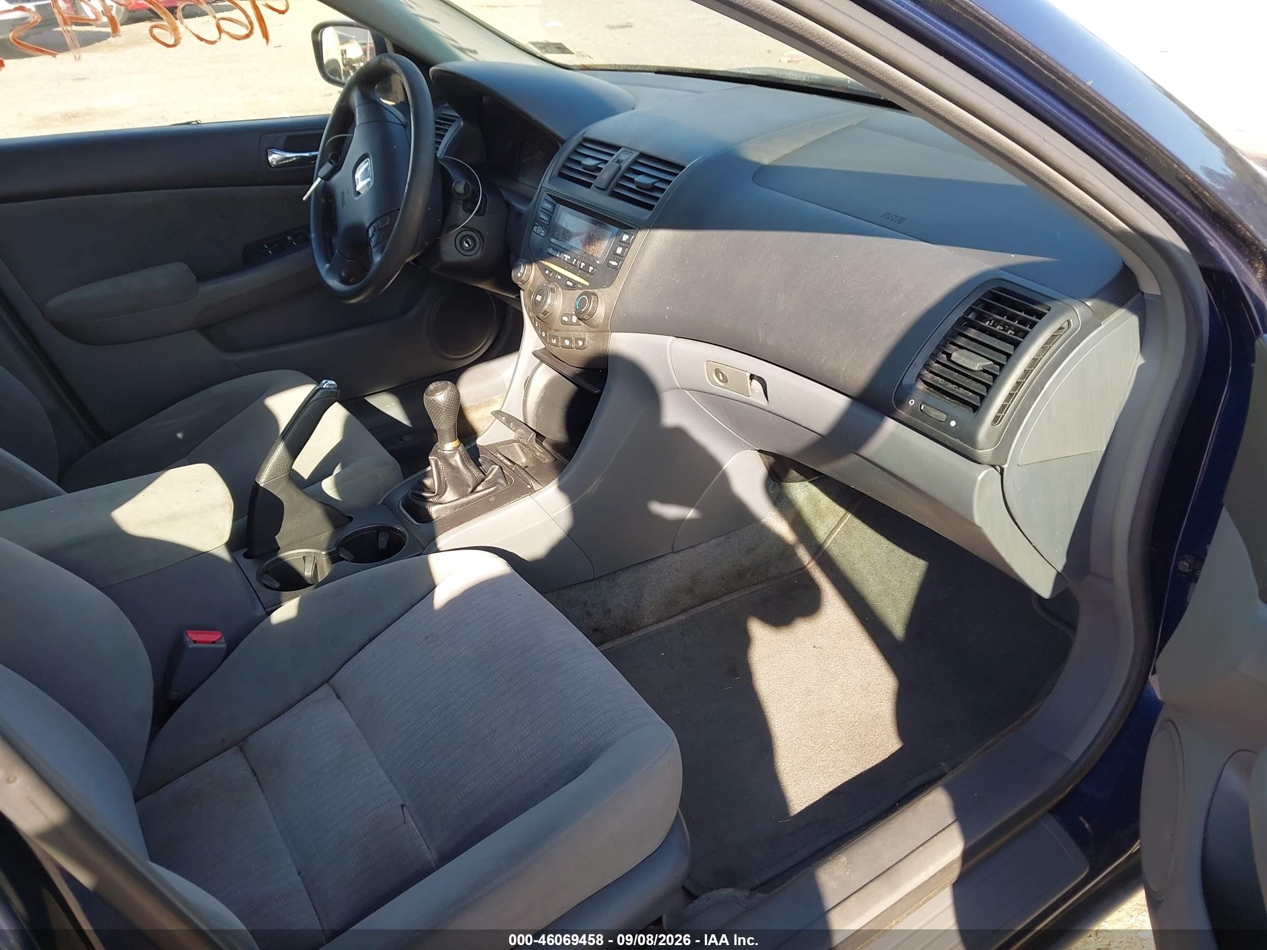 2004 Honda Accord 2.4 Lx Синий vin: 1HGCM553X4A101162