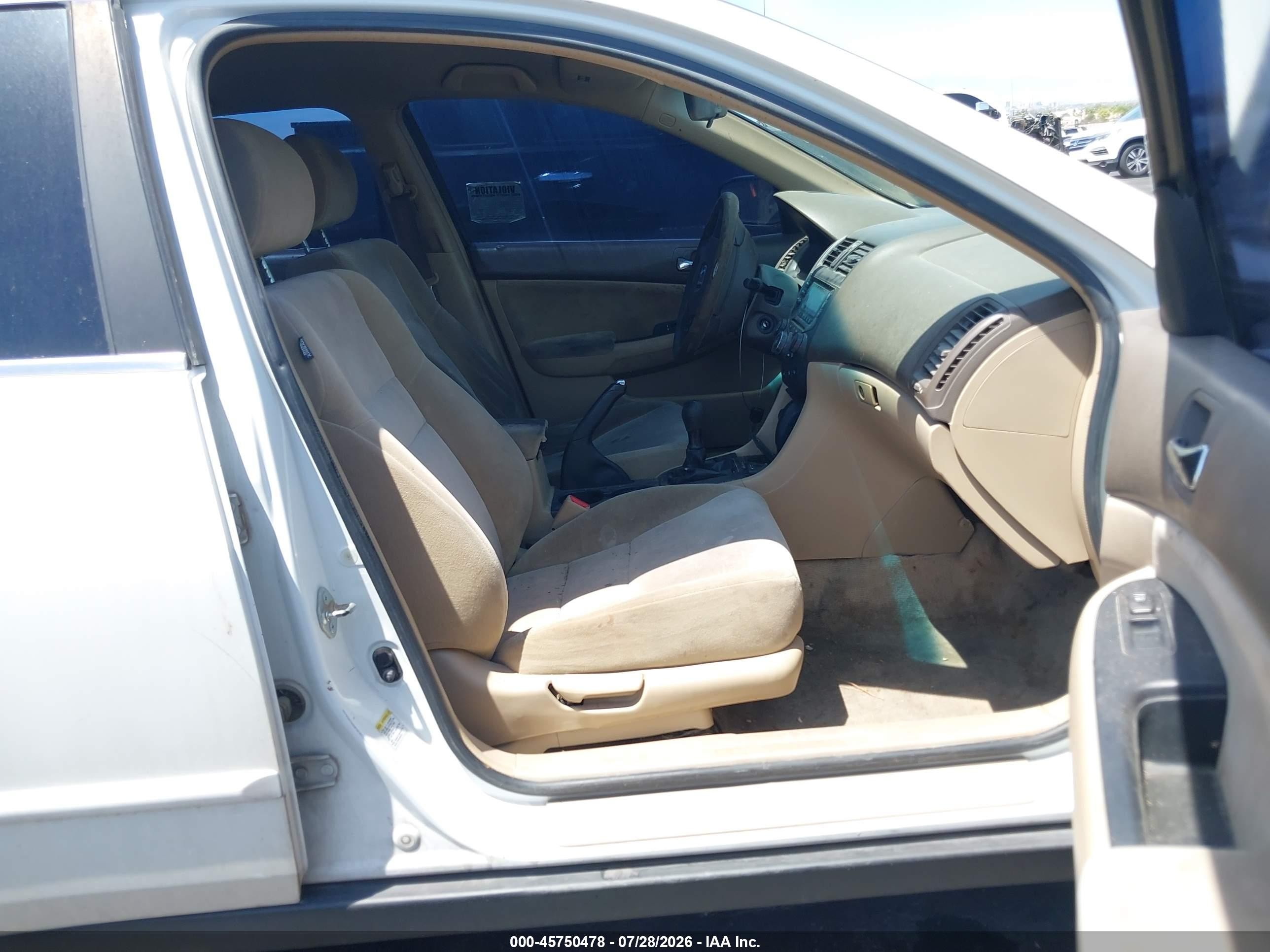 2005 Honda Accord 2.4 Lx White vin: 1HGCM55455A123564