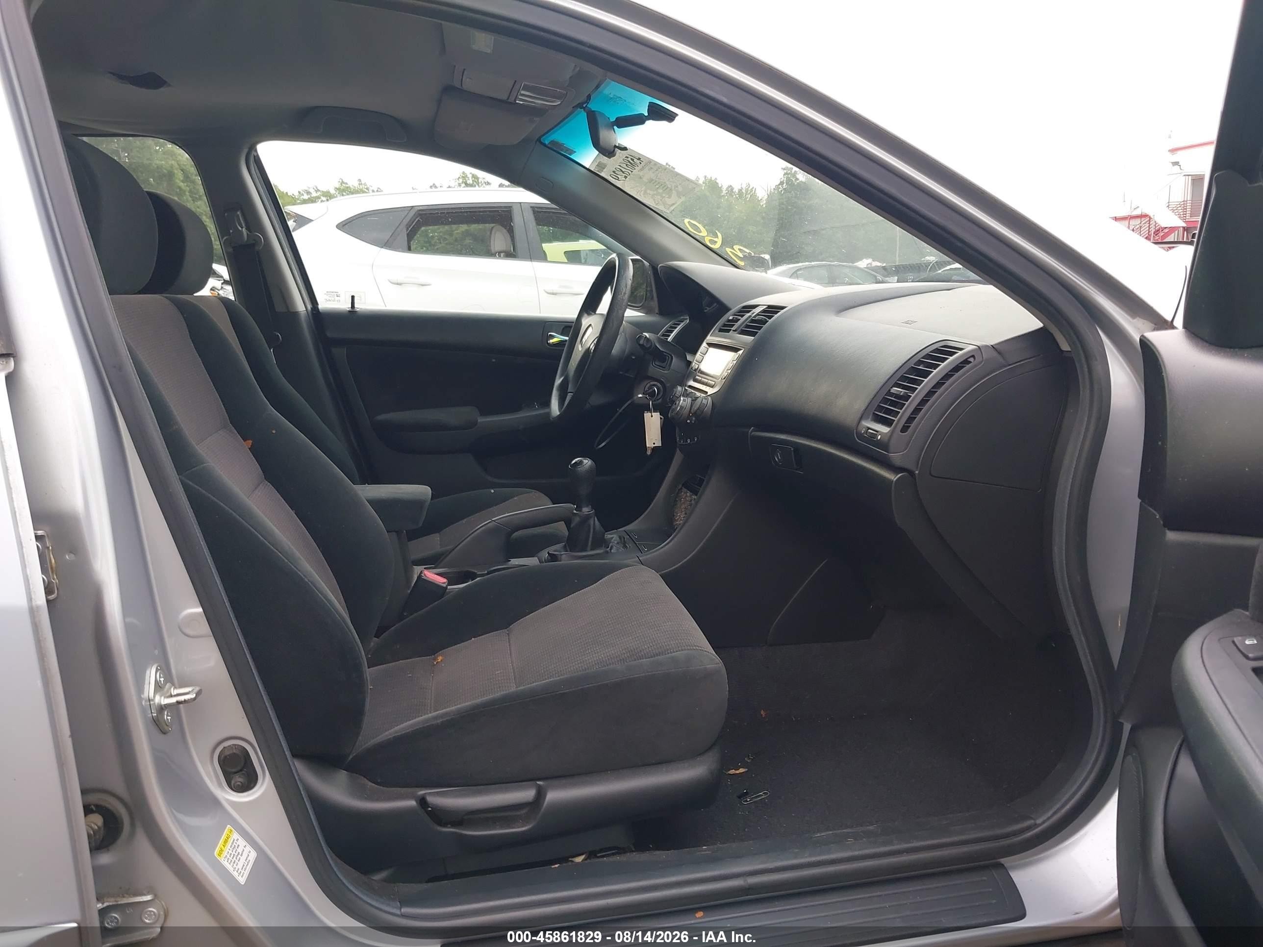 2005 Honda Accord 2.4 Lx Серебряный vin: 1HGCM55485A193303