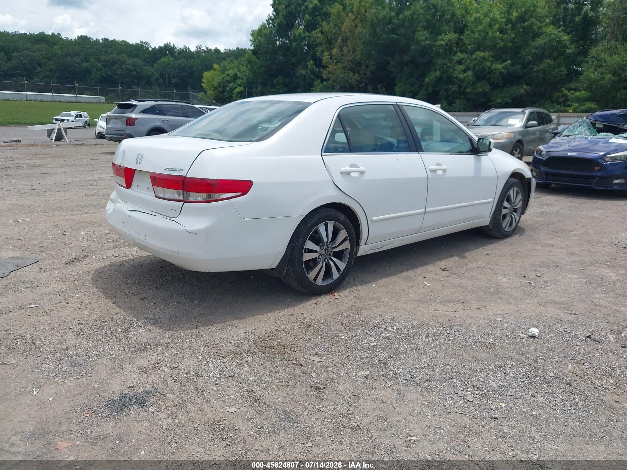 2004 Honda Accord 2.4 Ex White vin: 1HGCM55634A166901