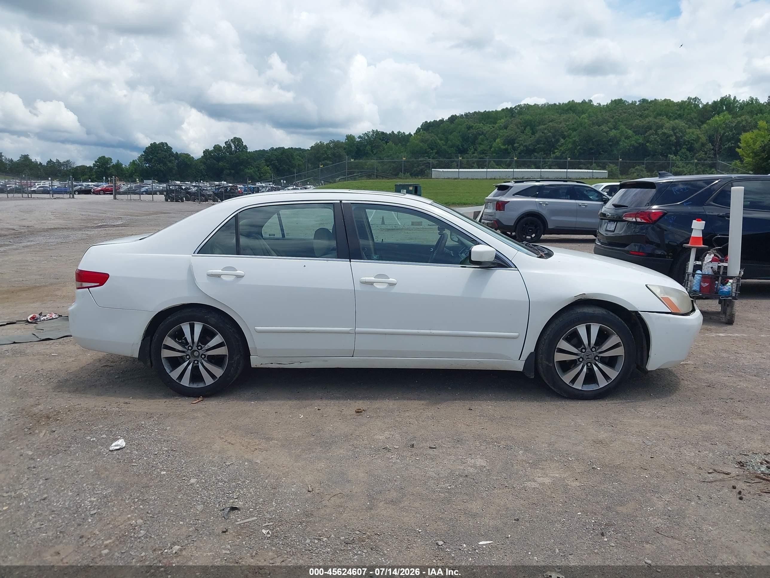 2004 Honda Accord 2.4 Ex White vin: 1HGCM55634A166901