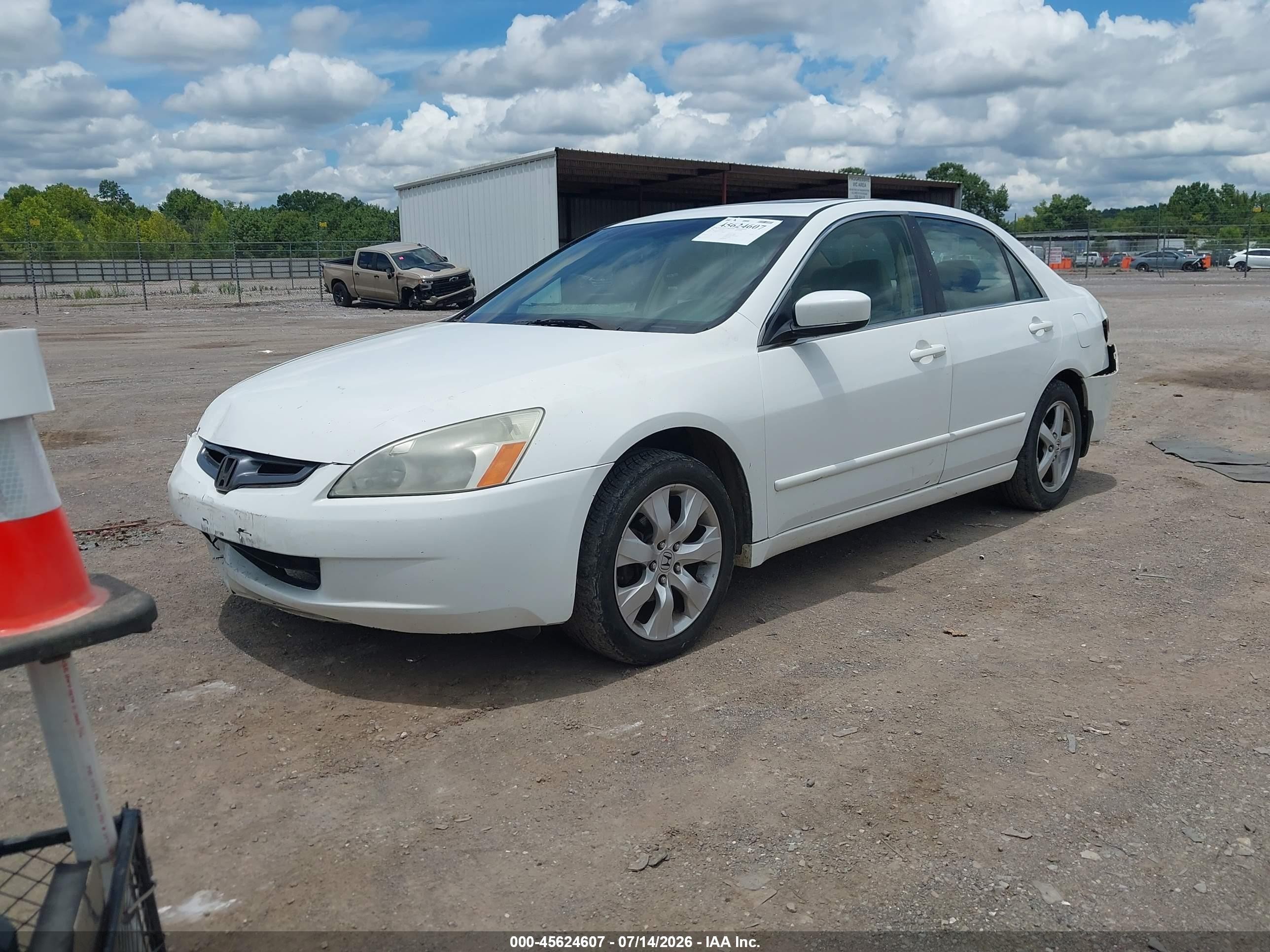 2004 Honda Accord 2.4 Ex White vin: 1HGCM55634A166901