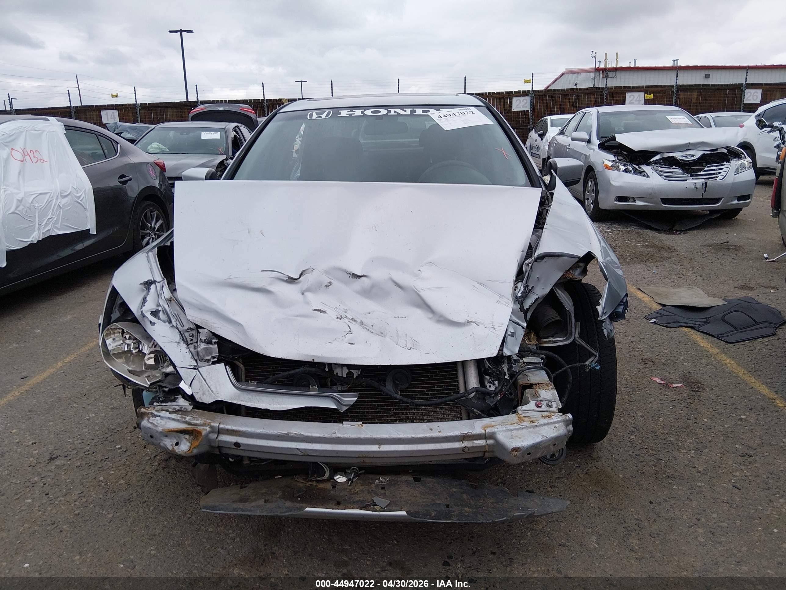 2004 Honda Accord 2.4 Ex Серебряный vin: 1HGCM55684A138124