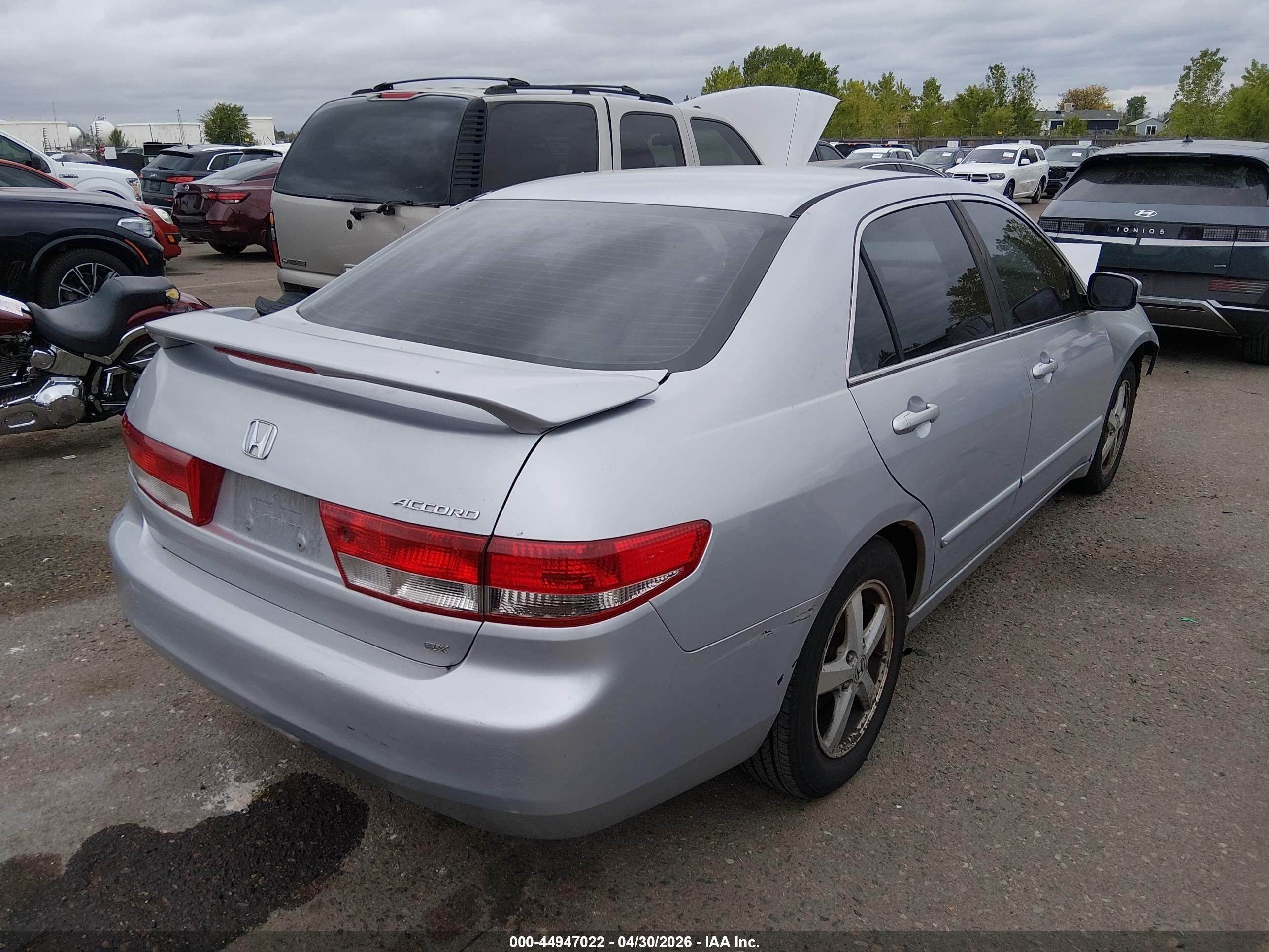 2004 Honda Accord 2.4 Ex Серебряный vin: 1HGCM55684A138124