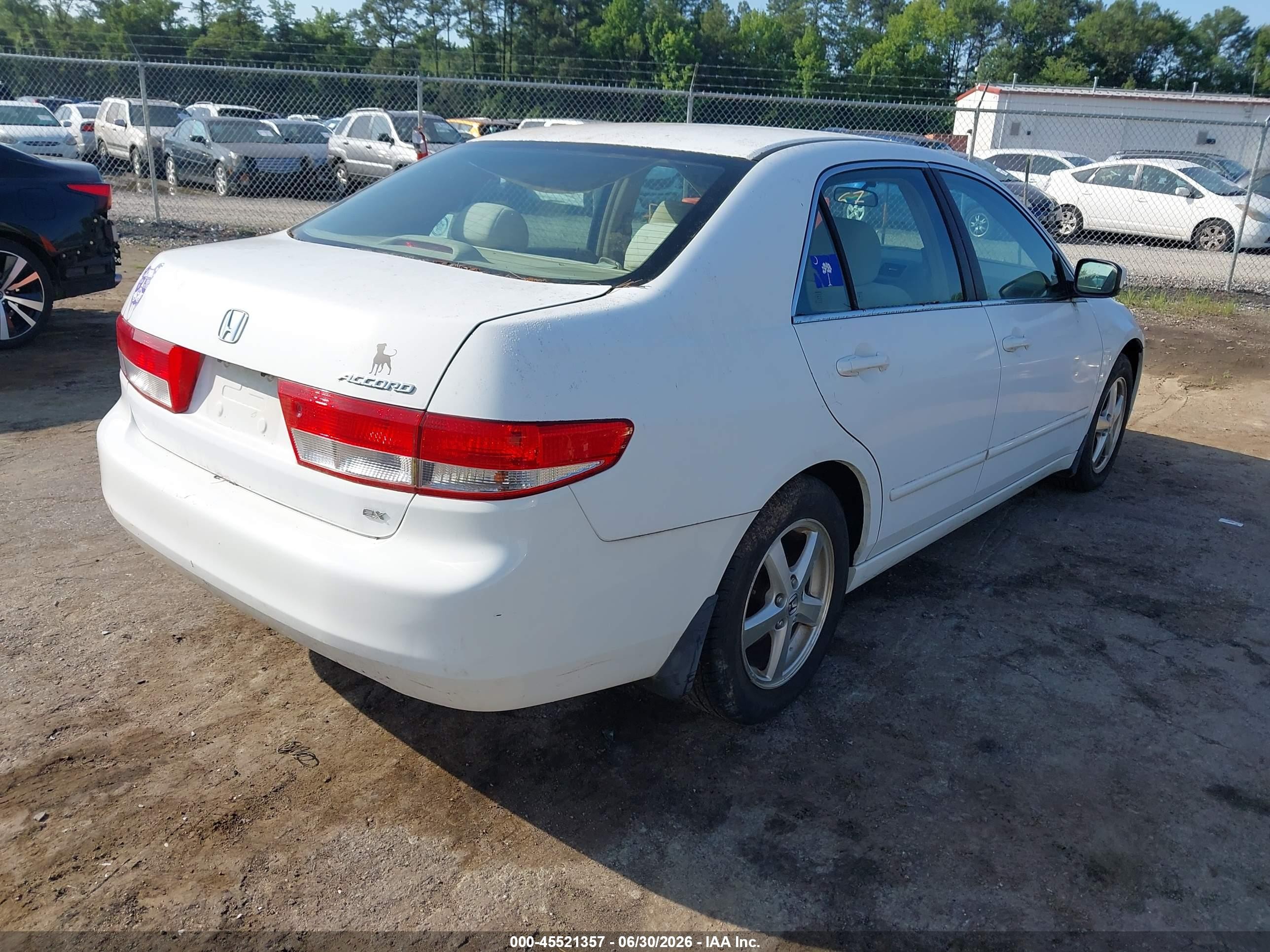 2004 Honda Accord 2.4 Ex White vin: 1HGCM55714A049911
