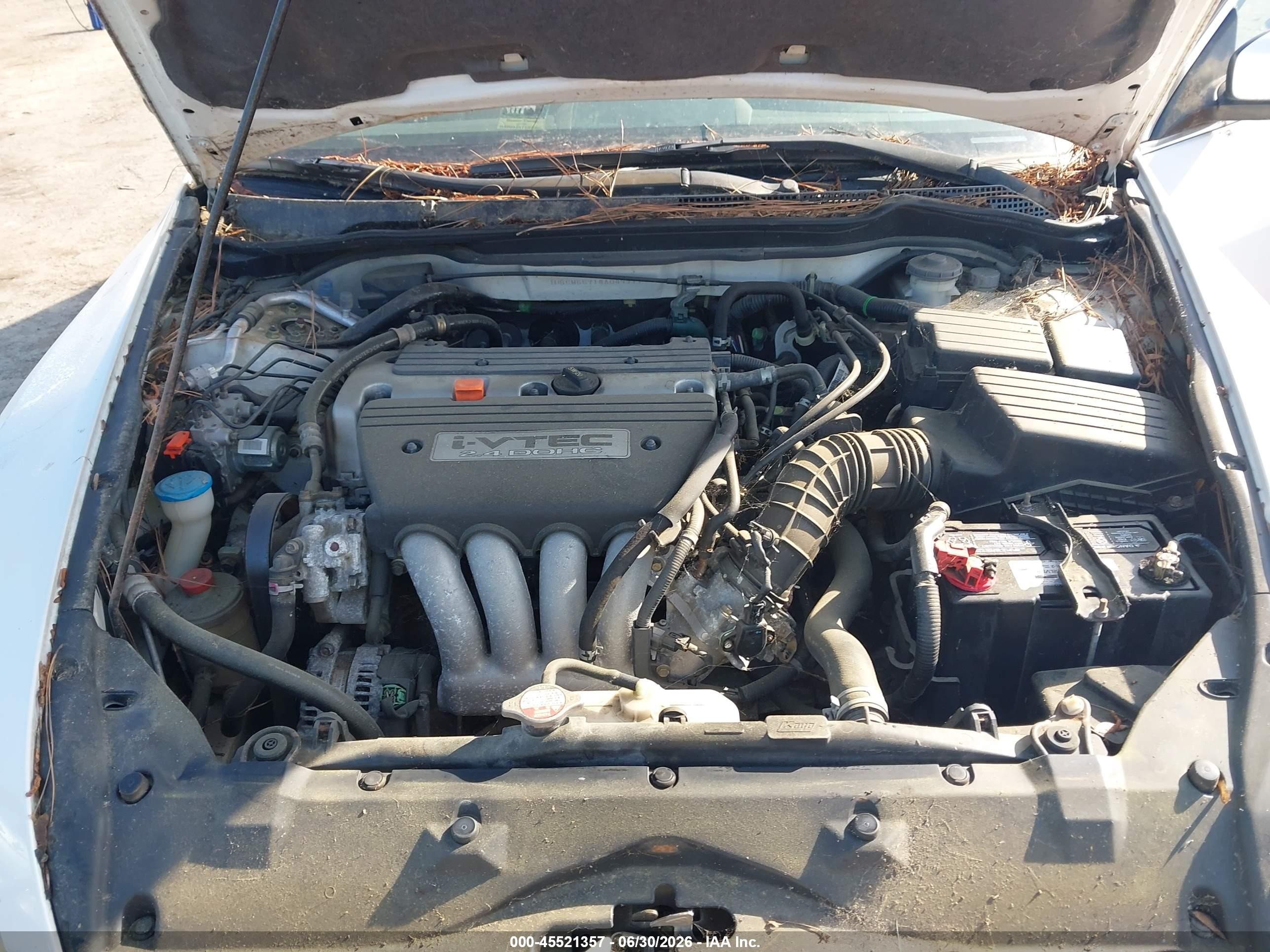 2004 Honda Accord 2.4 Ex White vin: 1HGCM55714A049911