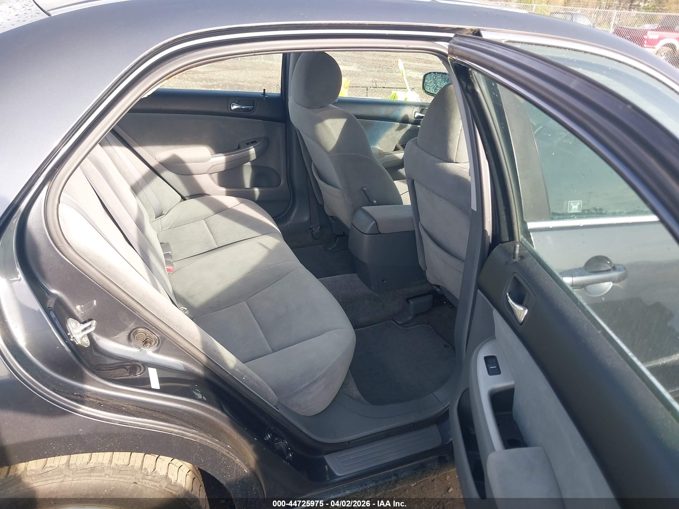 2005 Honda Accord 2.4 Ex Серый vin: 1HGCM55735A172160