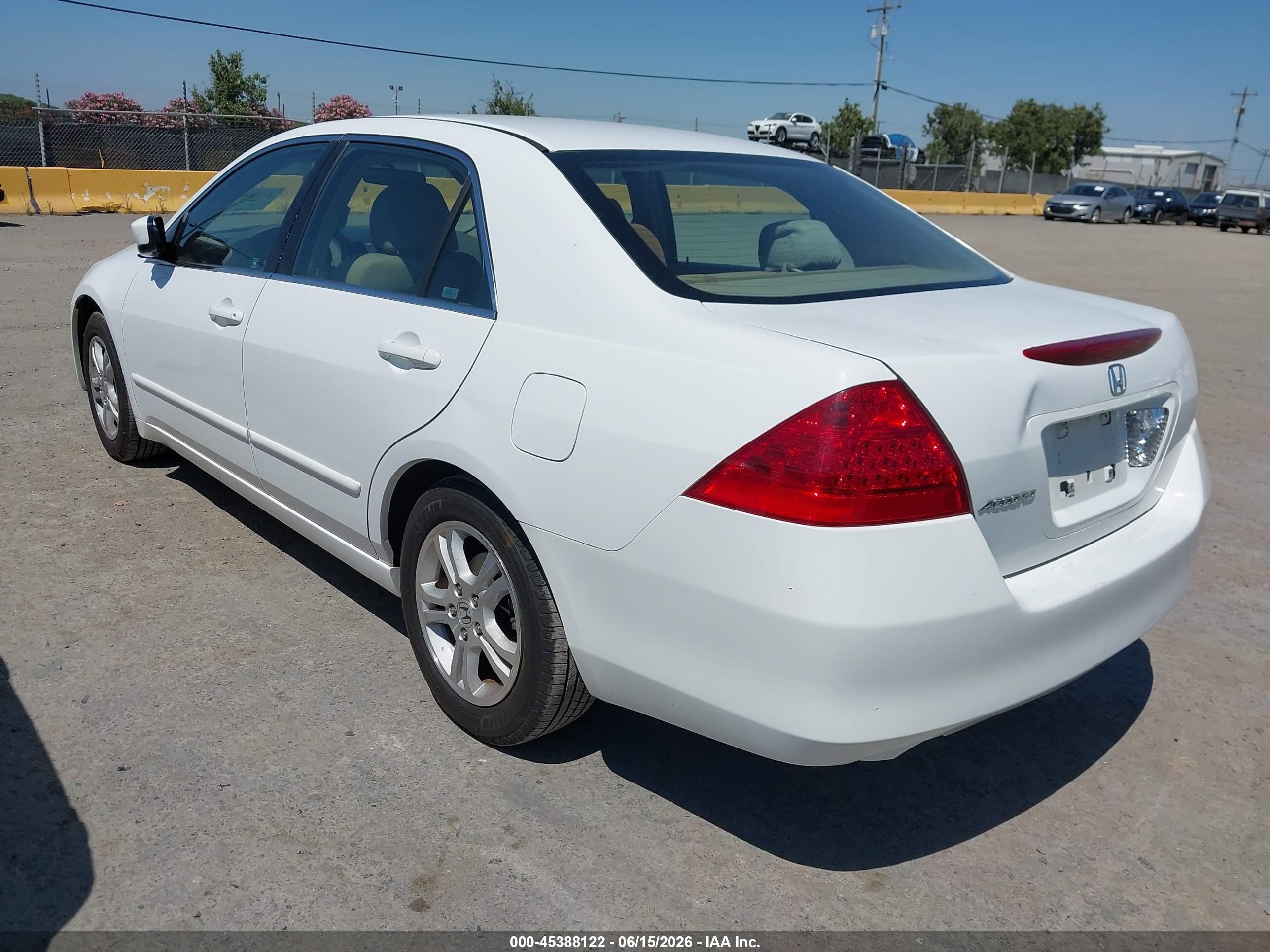 2007 Honda Accord 2.4 Ex White vin: 1HGCM55797A140896