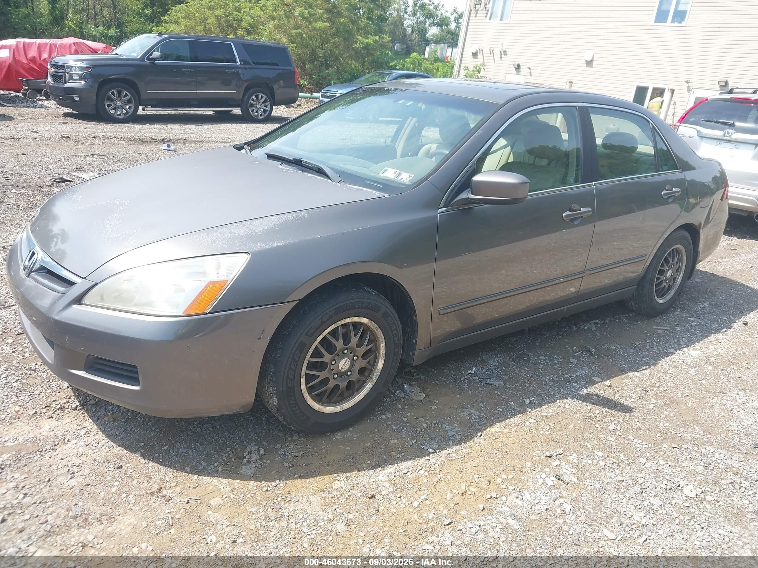2007 Honda Accord 2.4 Ex Коричневый vin: 1HGCM55857A117902