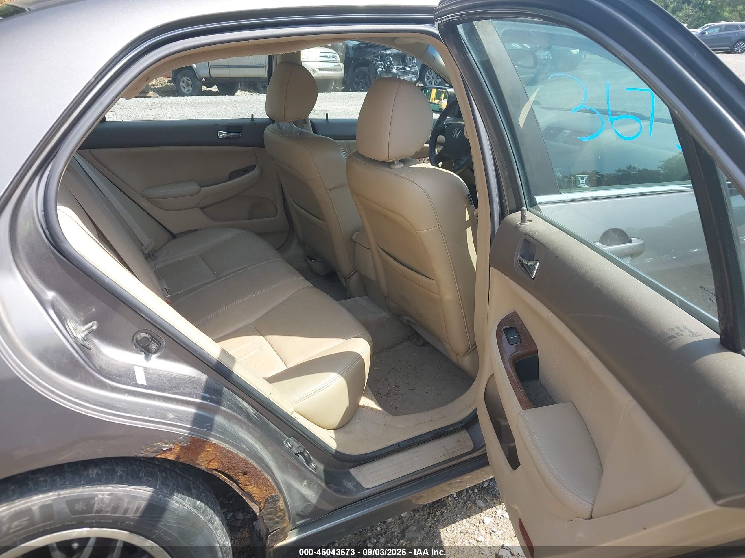 2007 Honda Accord 2.4 Ex Коричневый vin: 1HGCM55857A117902