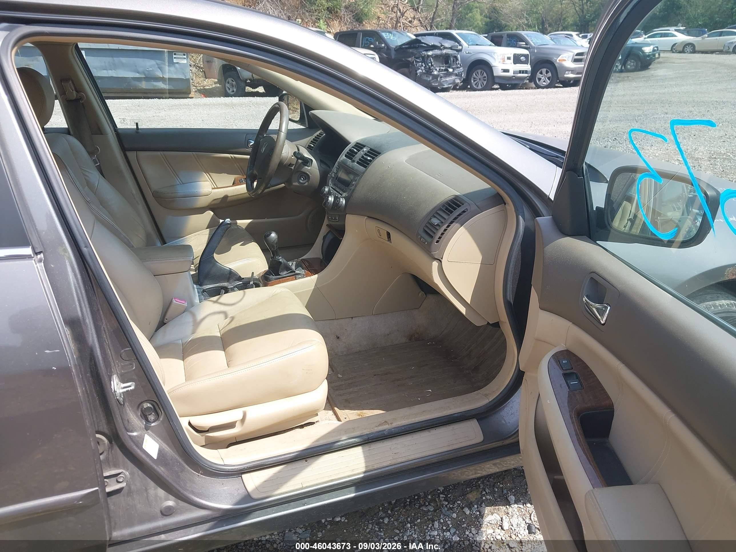 2007 Honda Accord 2.4 Ex Коричневый vin: 1HGCM55857A117902