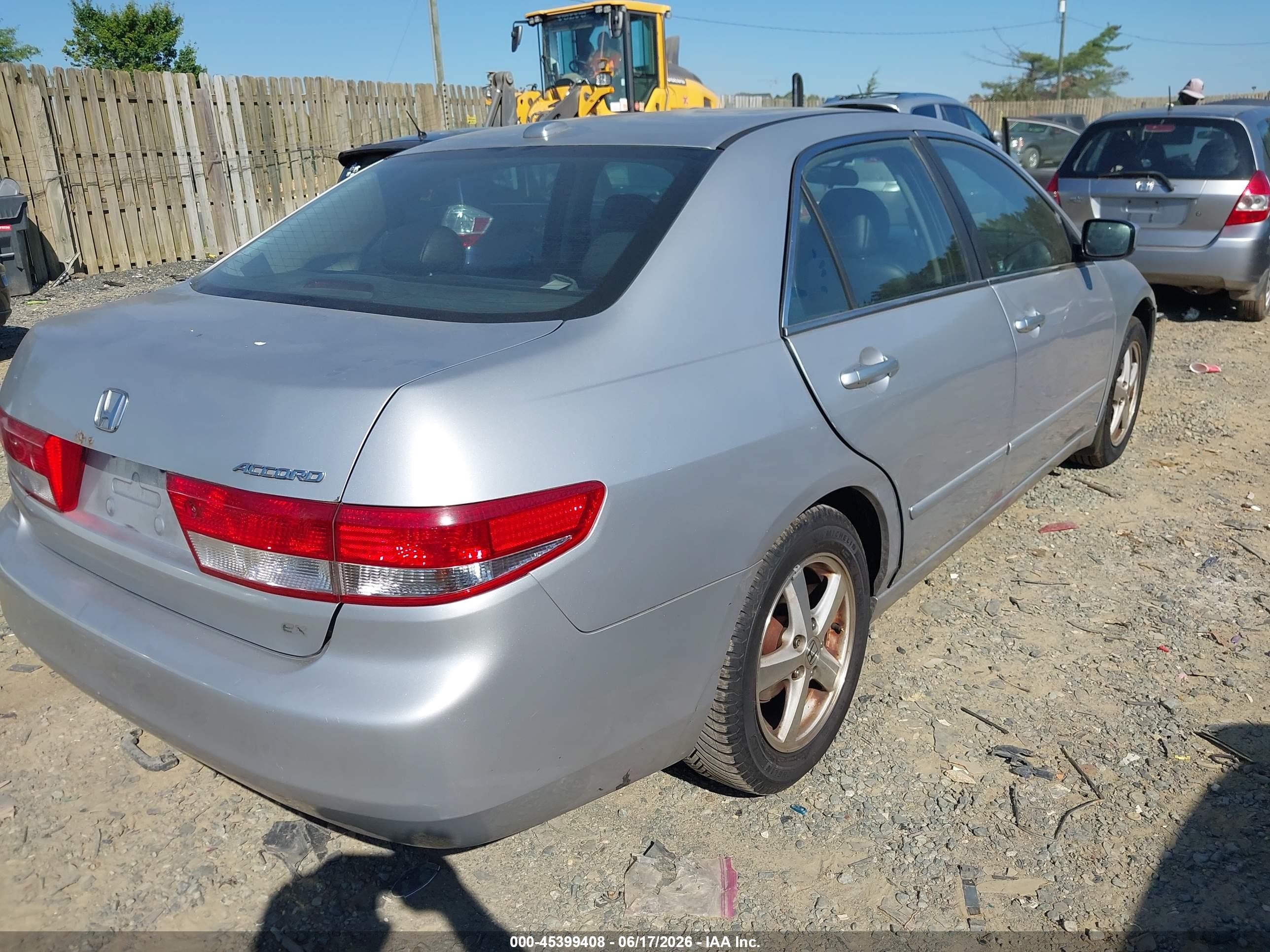 2004 Honda Accord 2.4 Ex Silver vin: 1HGCM55864A102885