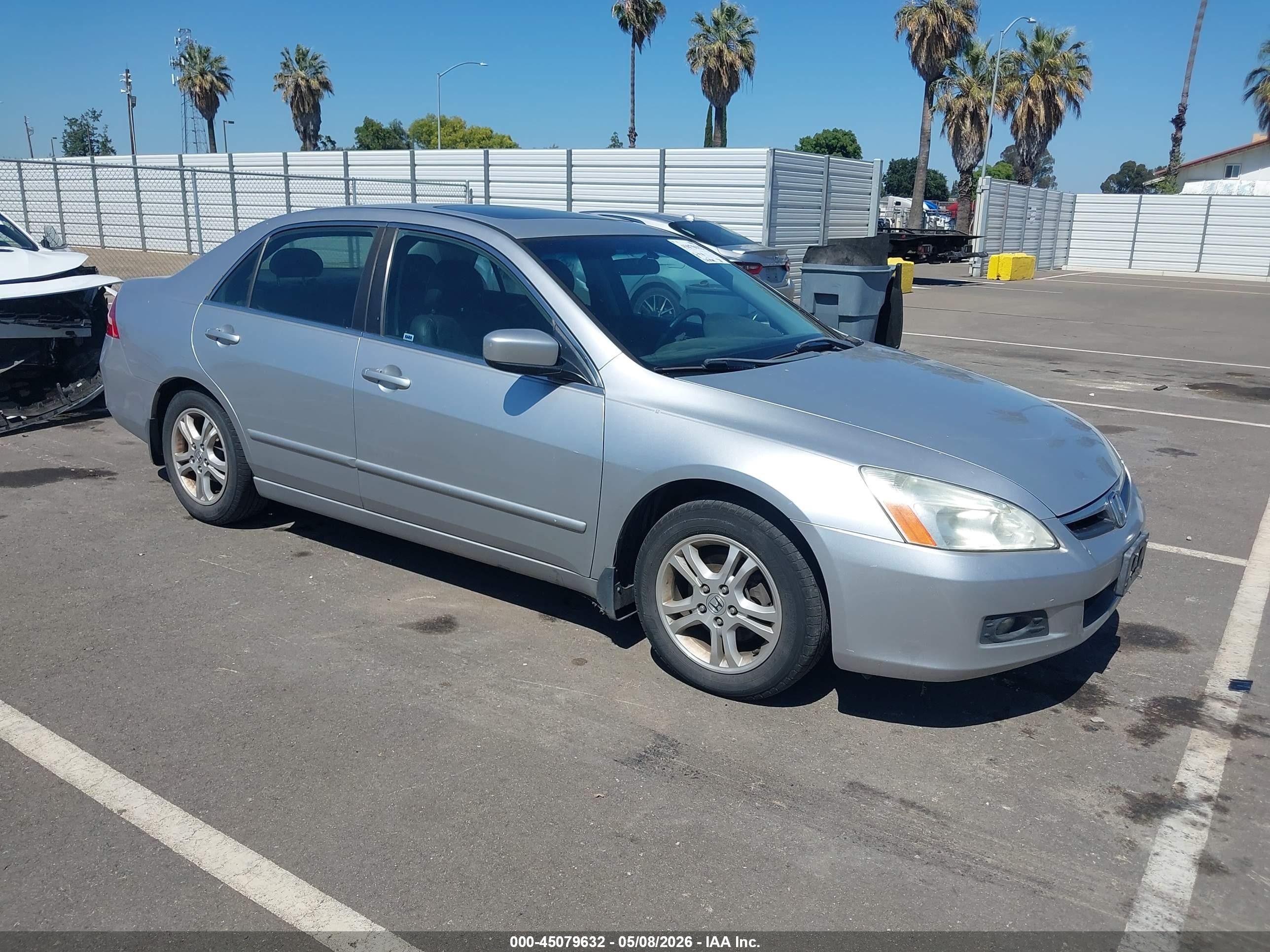 2007 Honda Accord 2.4 Ex Серебряный vin: 1HGCM55877A038845
