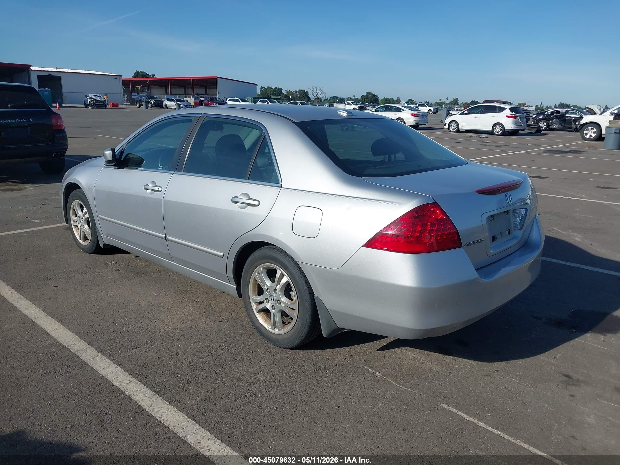 2007 Honda Accord 2.4 Ex Серебряный vin: 1HGCM55877A038845