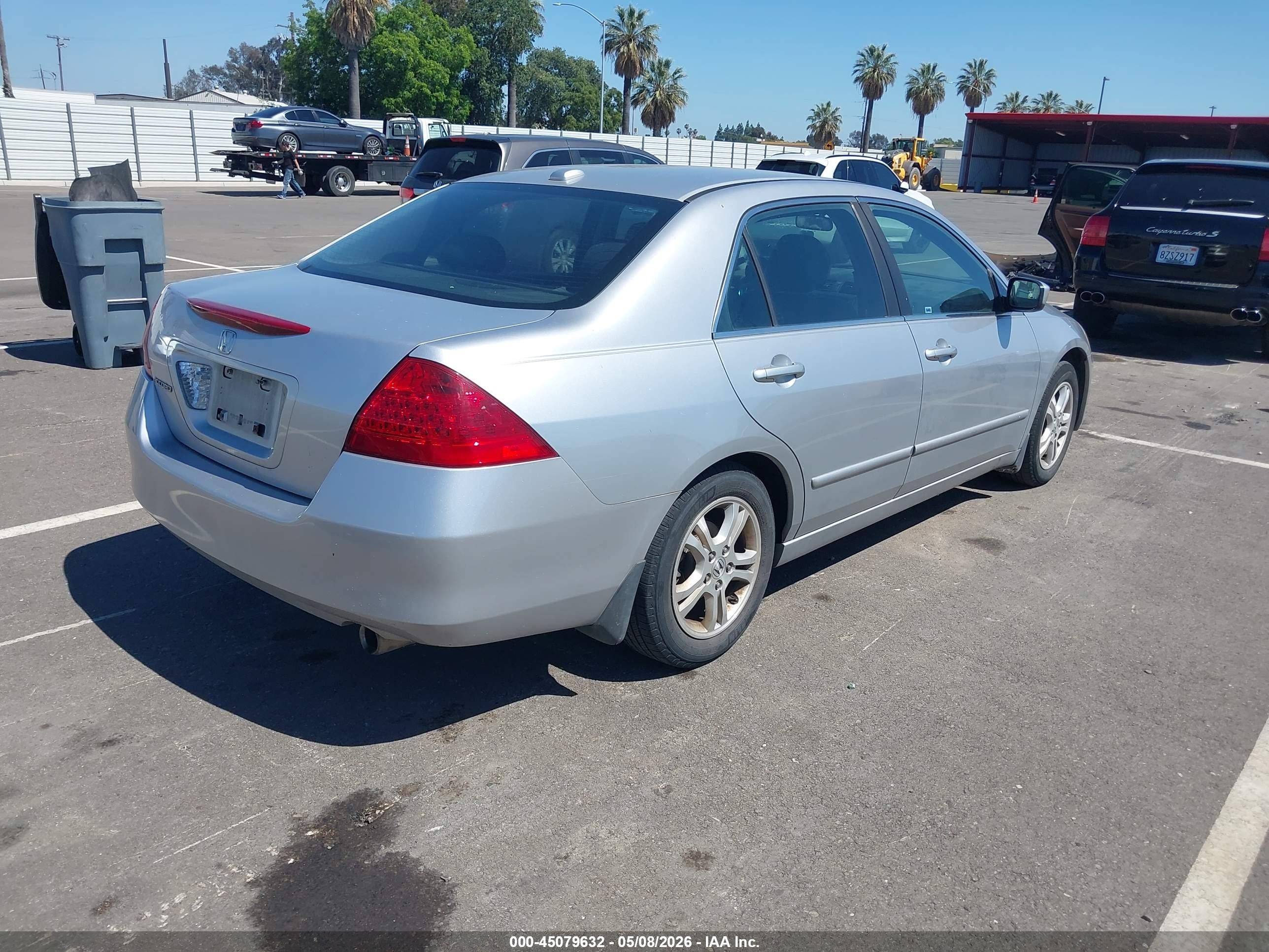 2007 Honda Accord 2.4 Ex Серебряный vin: 1HGCM55877A038845