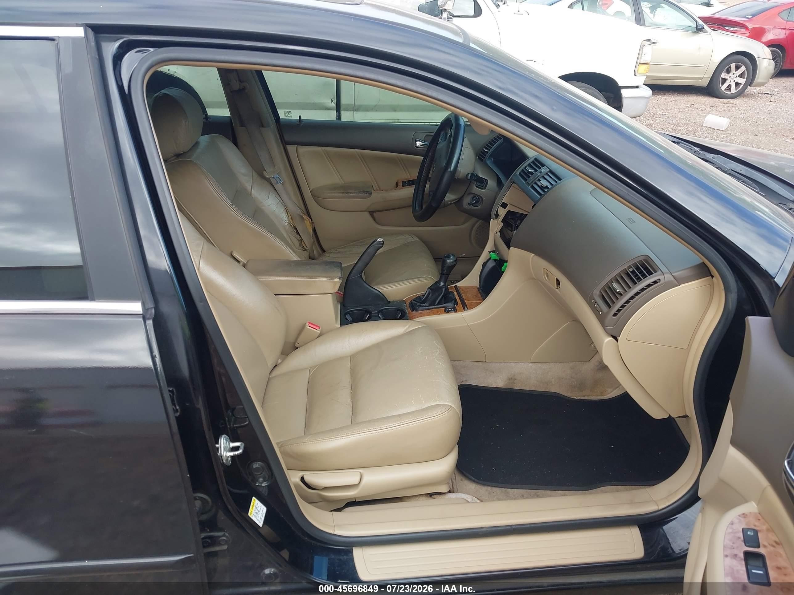 2004 Honda Accord 2.4 Ex Black vin: 1HGCM558X4A042108