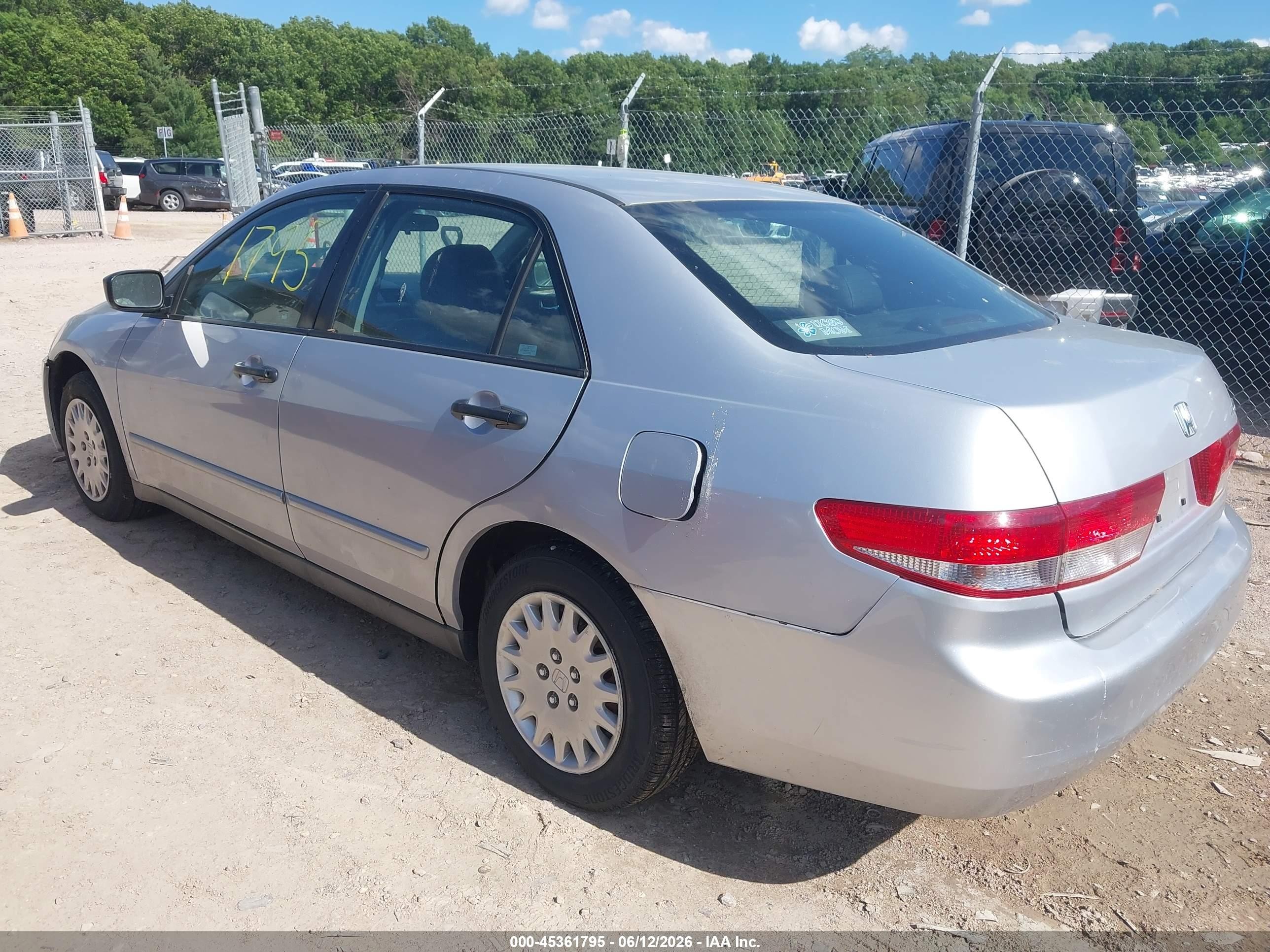 2004 Honda Accord 2.4 Dx Silver vin: 1HGCM56104A102561