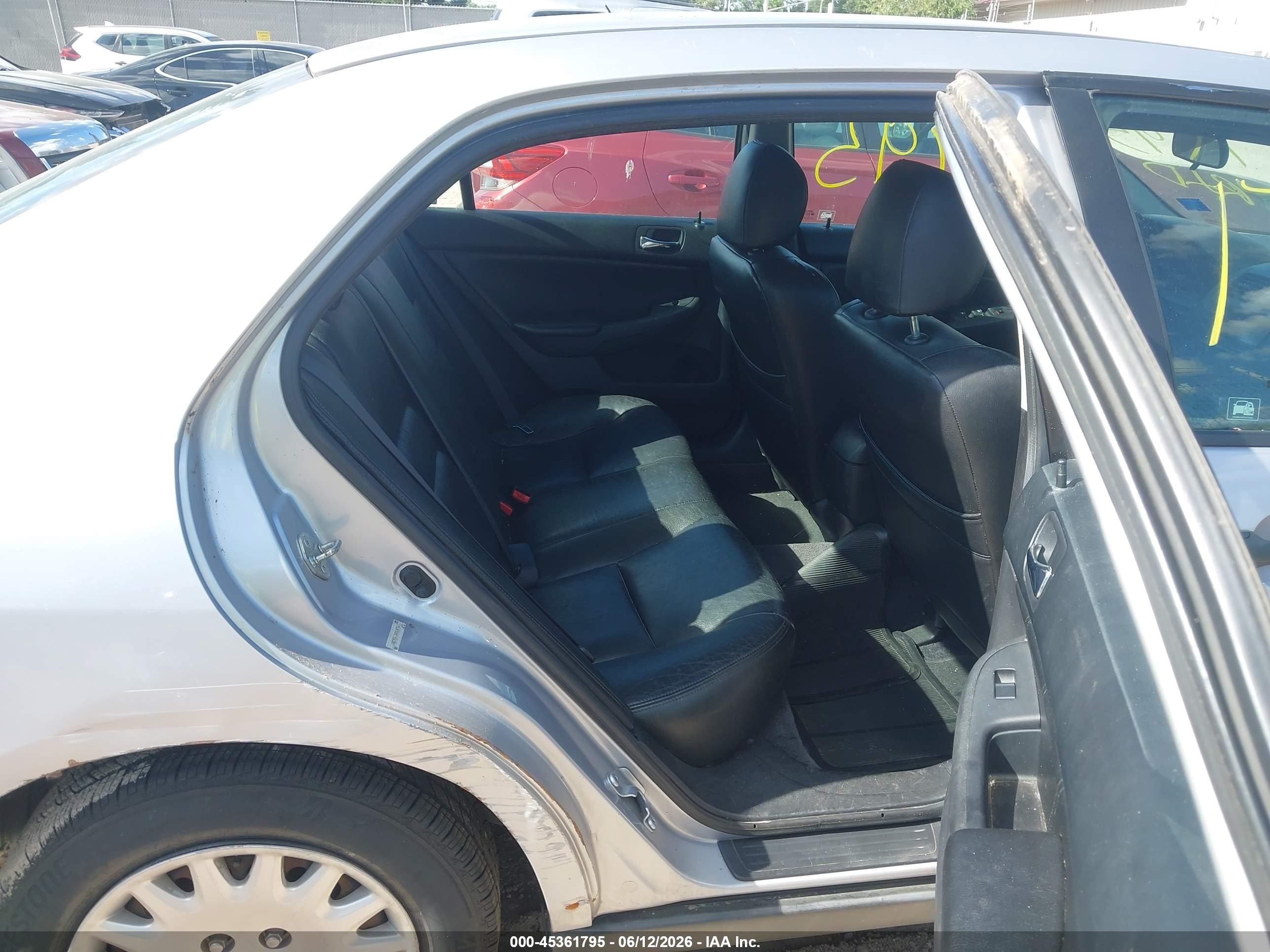 2004 Honda Accord 2.4 Dx Silver vin: 1HGCM56104A102561