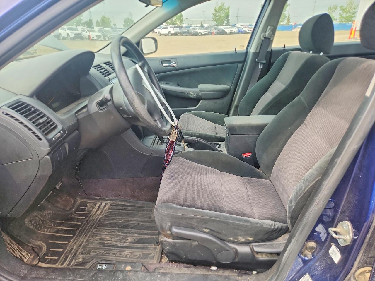 2004 Honda Accord Dx Синий vin: 1HGCM56104A806386