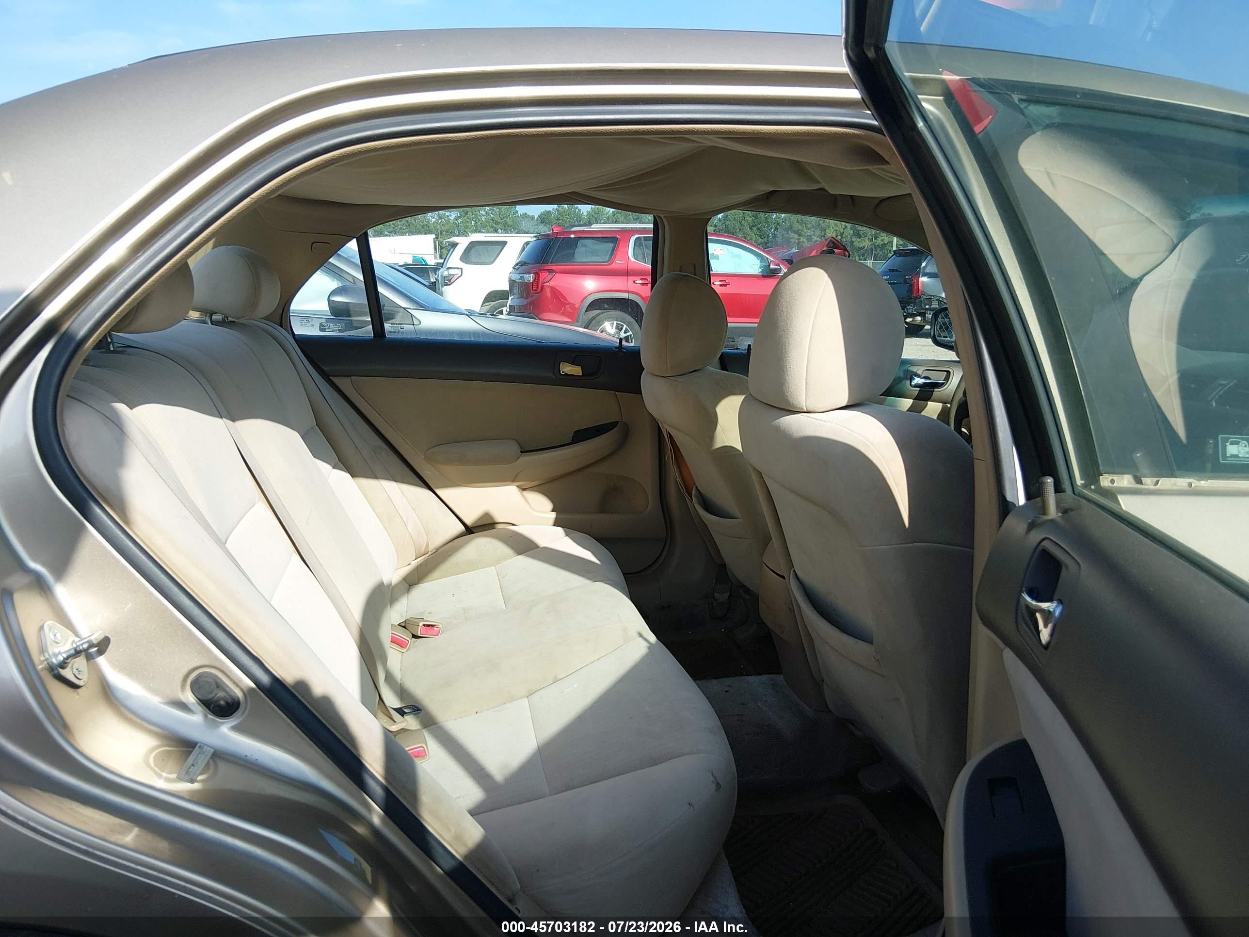 2005 Honda Accord 2.4 Dx Champagne vin: 1HGCM56105A163412