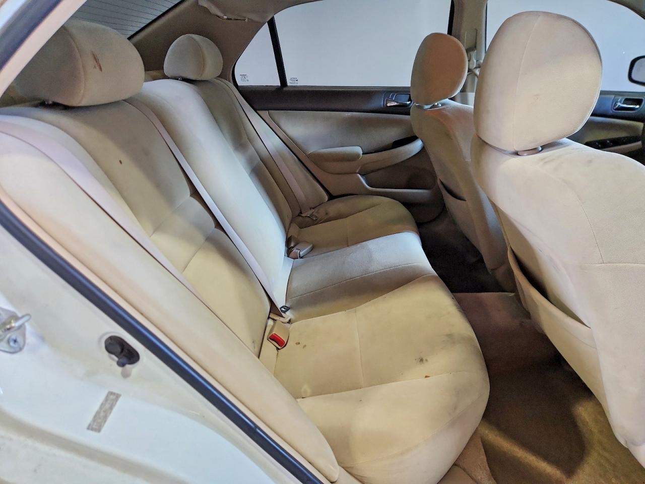 2006 Honda Accord White vin: 1HGCM56106A114986