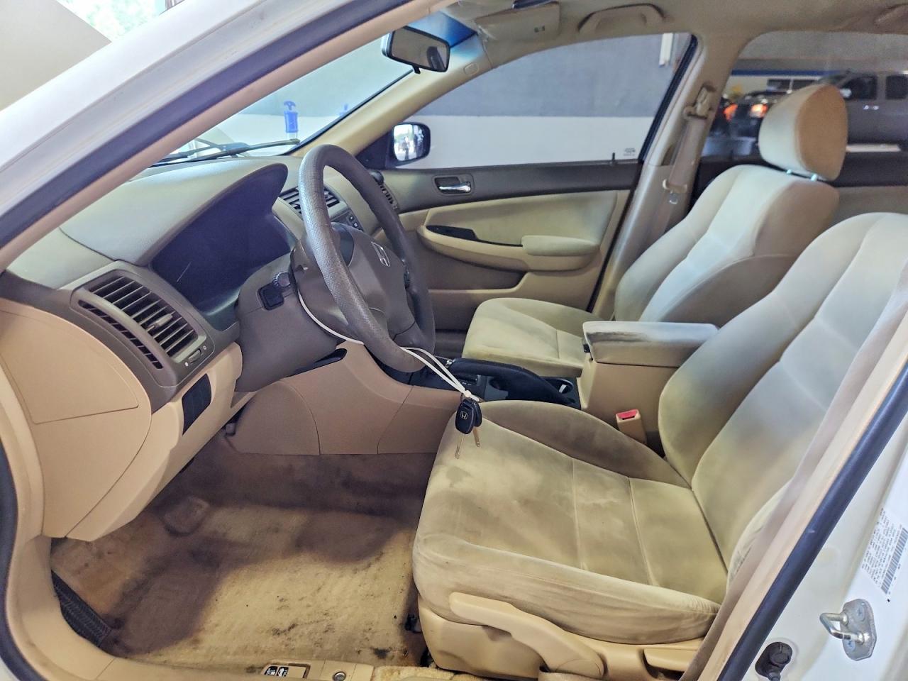 2006 Honda Accord White vin: 1HGCM56106A114986