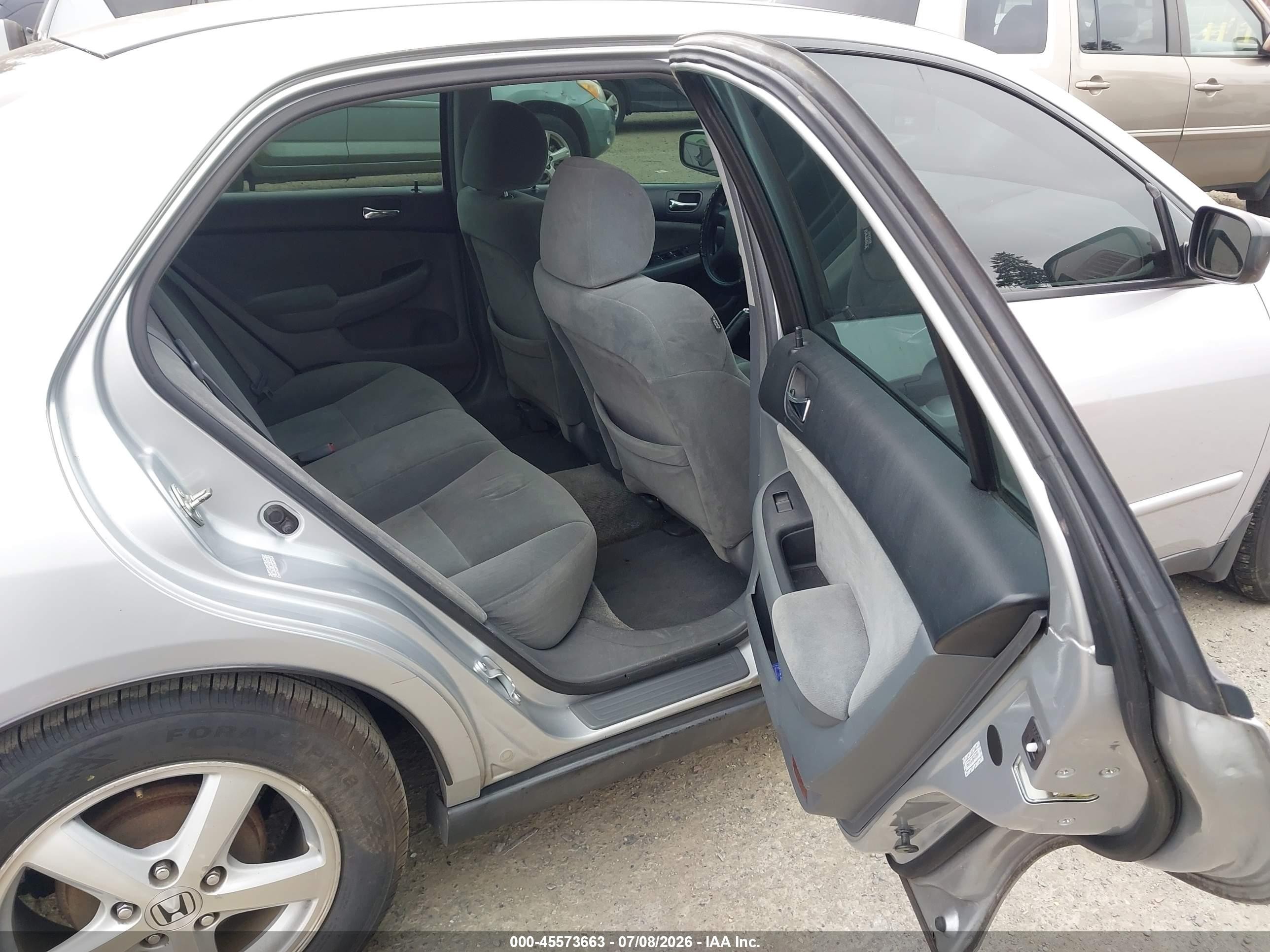 2006 Honda Accord 2.4 Vp Silver vin: 1HGCM56106A152881