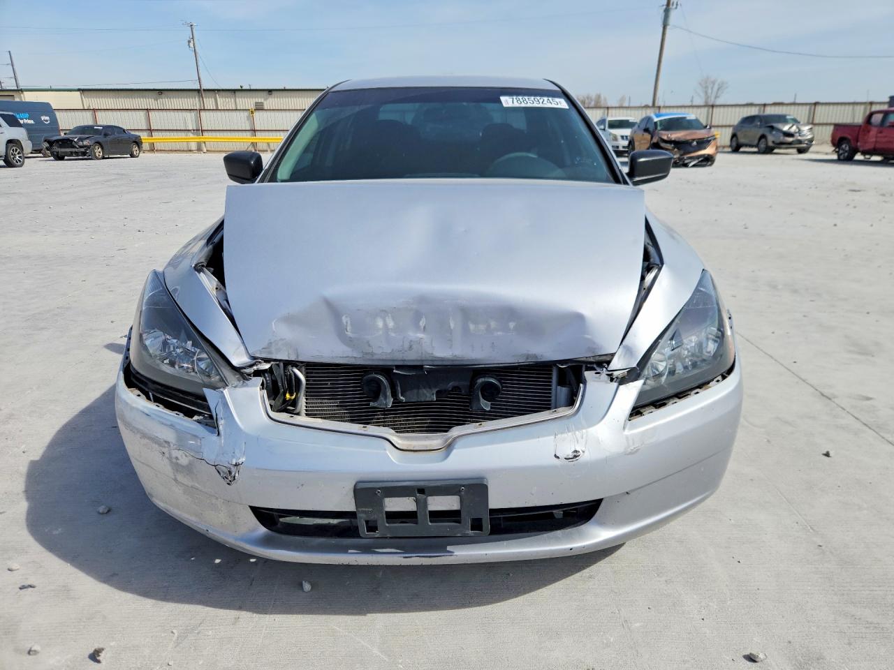 2005 Honda Accord Dx Silver vin: 1HGCM56115A058961