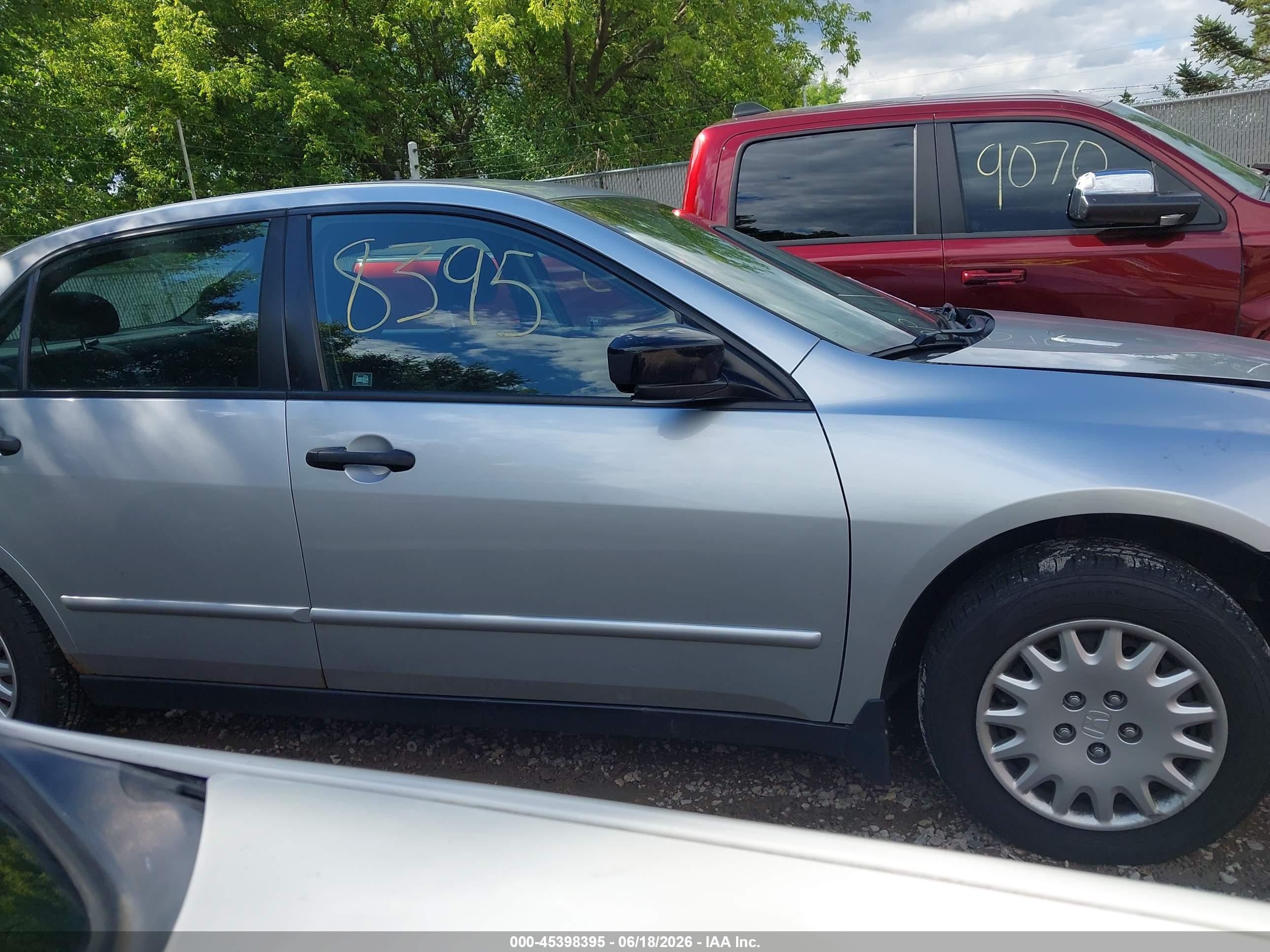 2007 Honda Accord 2.4 Vp Silver vin: 1HGCM56117A070773