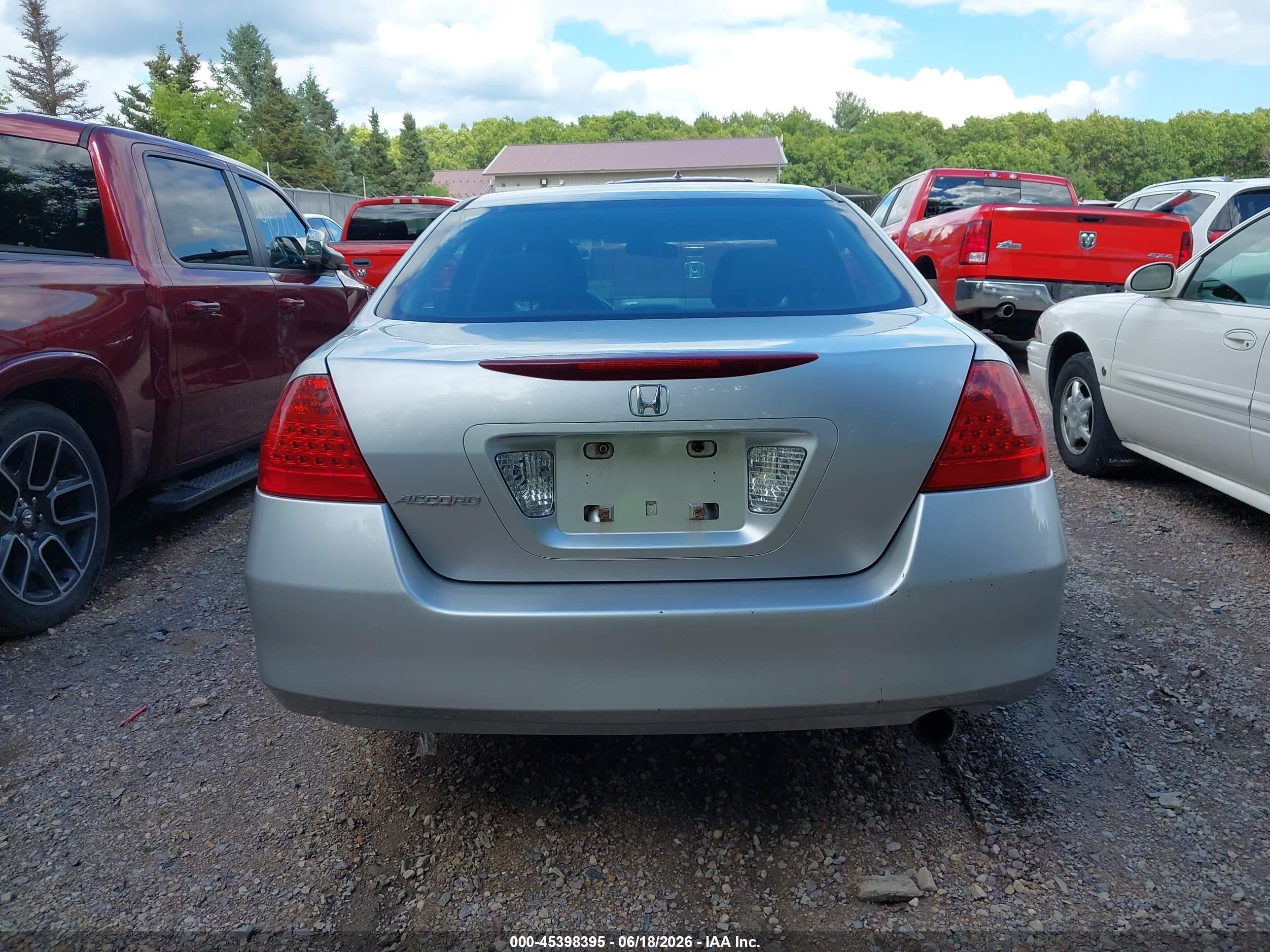 2007 Honda Accord 2.4 Vp Silver vin: 1HGCM56117A070773