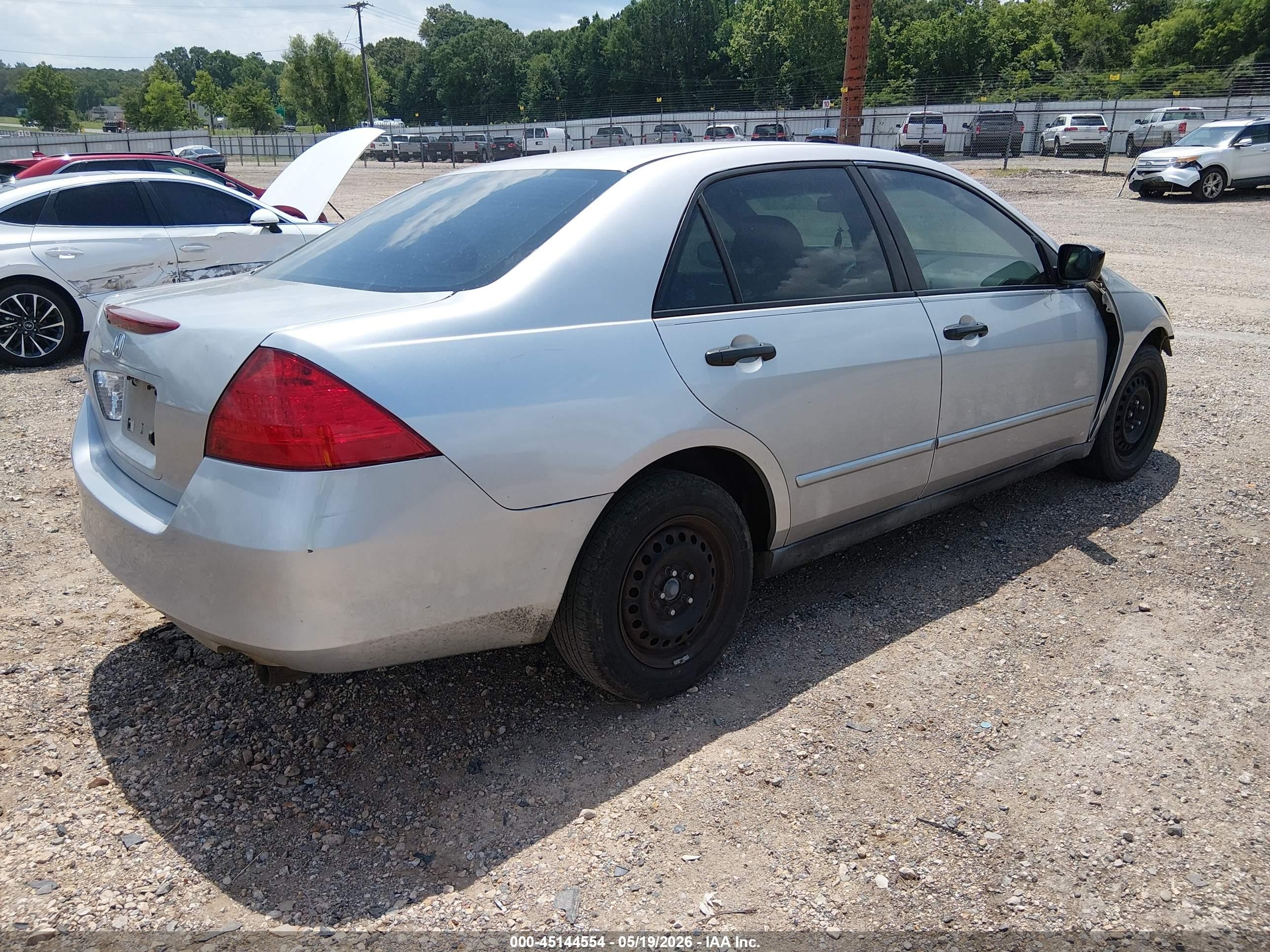 2007 Honda Accord 2.4 Vp Silver vin: 1HGCM56117A196261