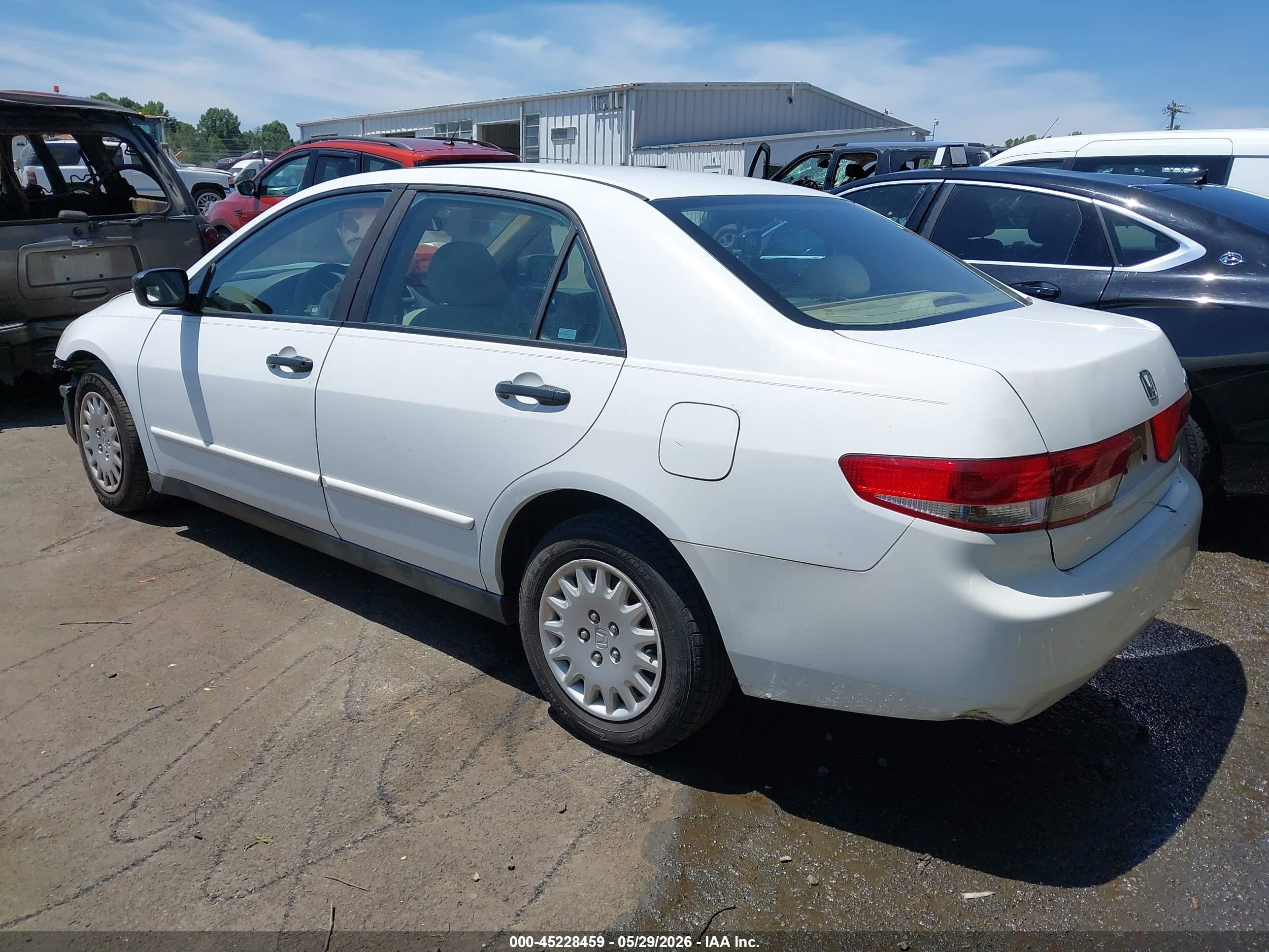 2004 Honda Accord 2.4 Dx White vin: 1HGCM56124A005216