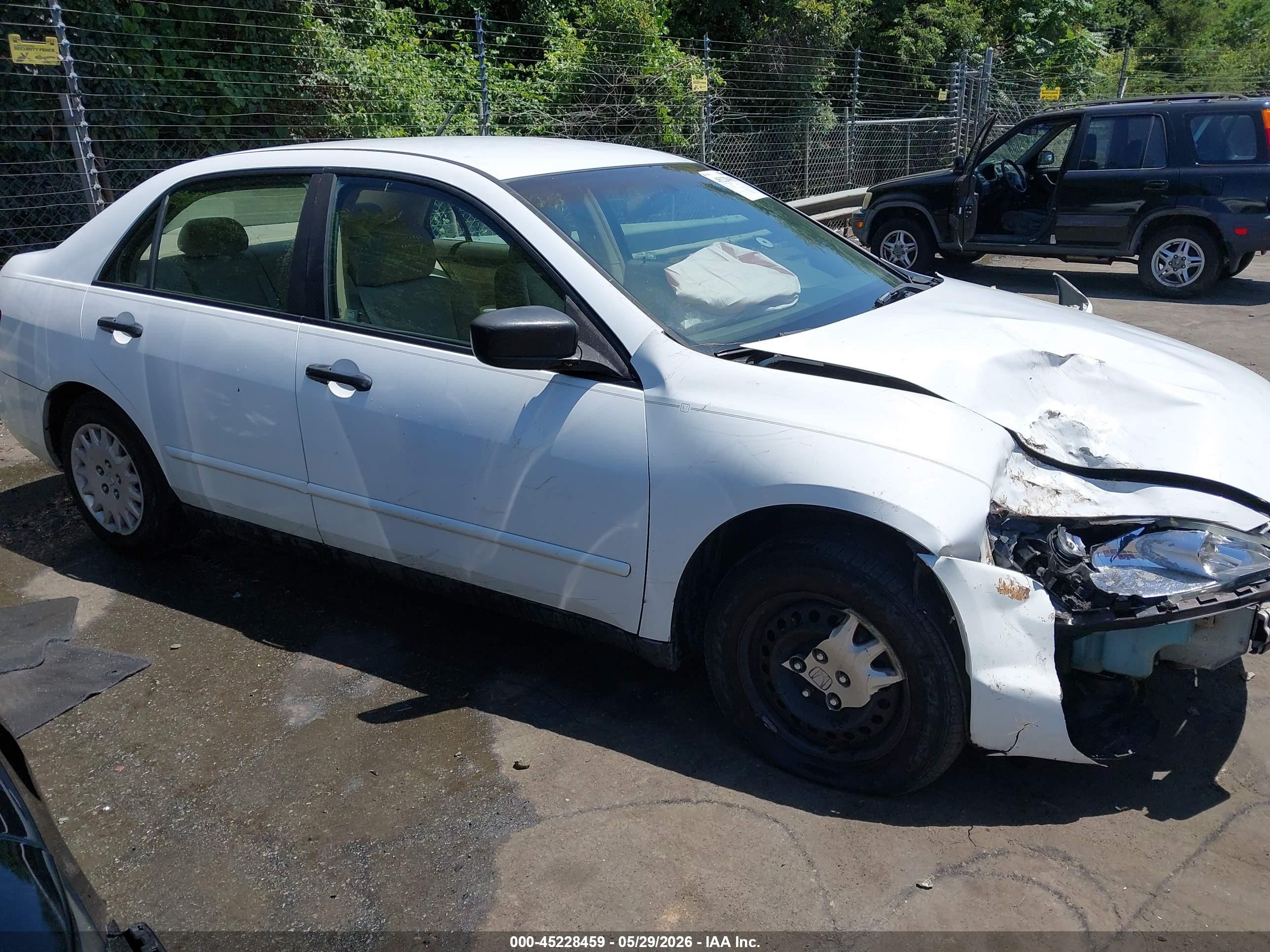 2004 Honda Accord 2.4 Dx White vin: 1HGCM56124A005216