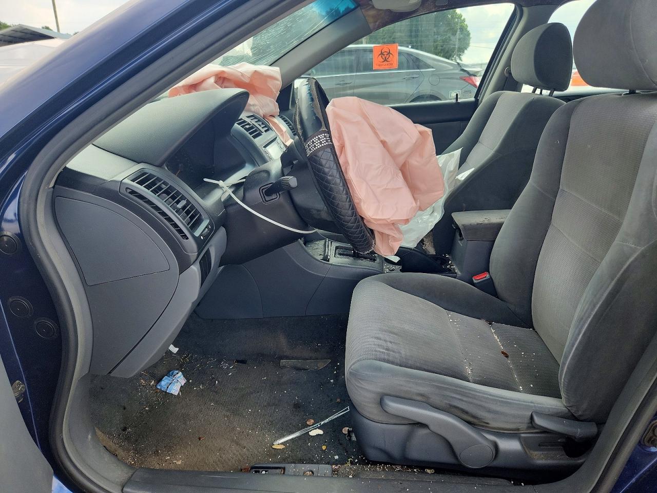 2004 Honda Accord Dx Blue vin: 1HGCM56124A096245