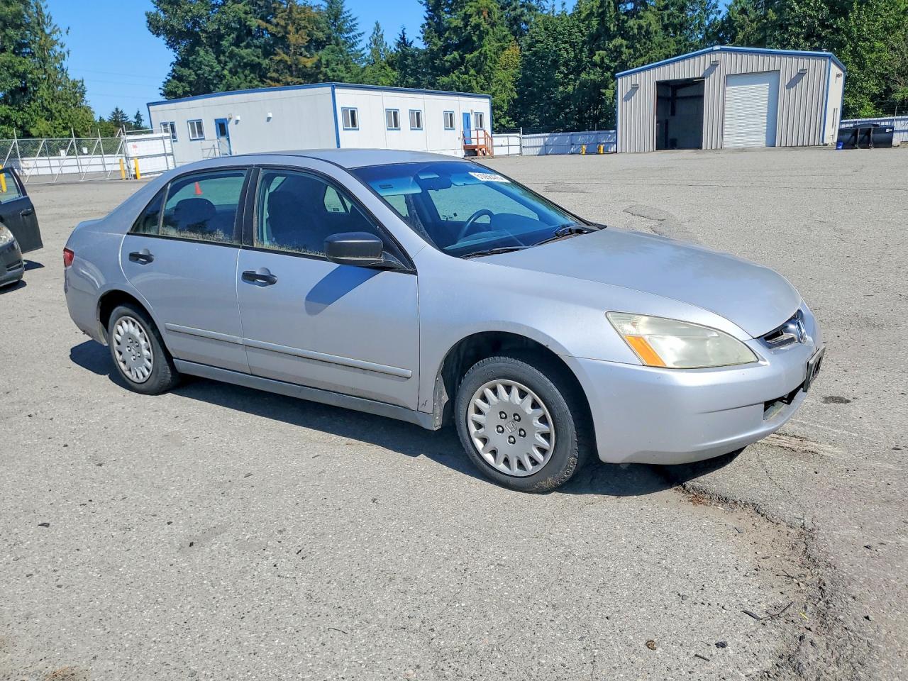 2005 Honda Accord Dx Silver vin: 1HGCM56125A080046