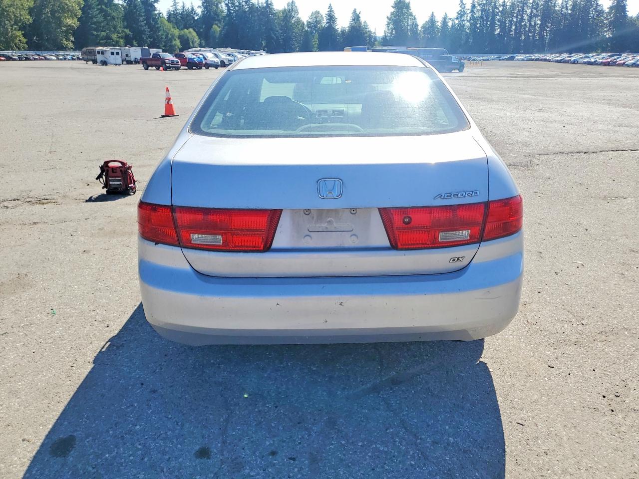 2005 Honda Accord Dx Silver vin: 1HGCM56125A080046