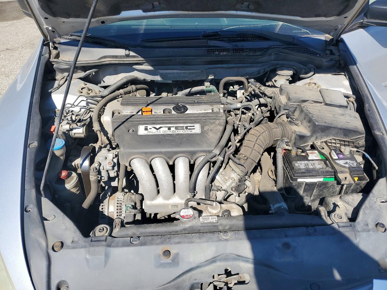 2005 Honda Accord Dx Silver vin: 1HGCM56125A080046