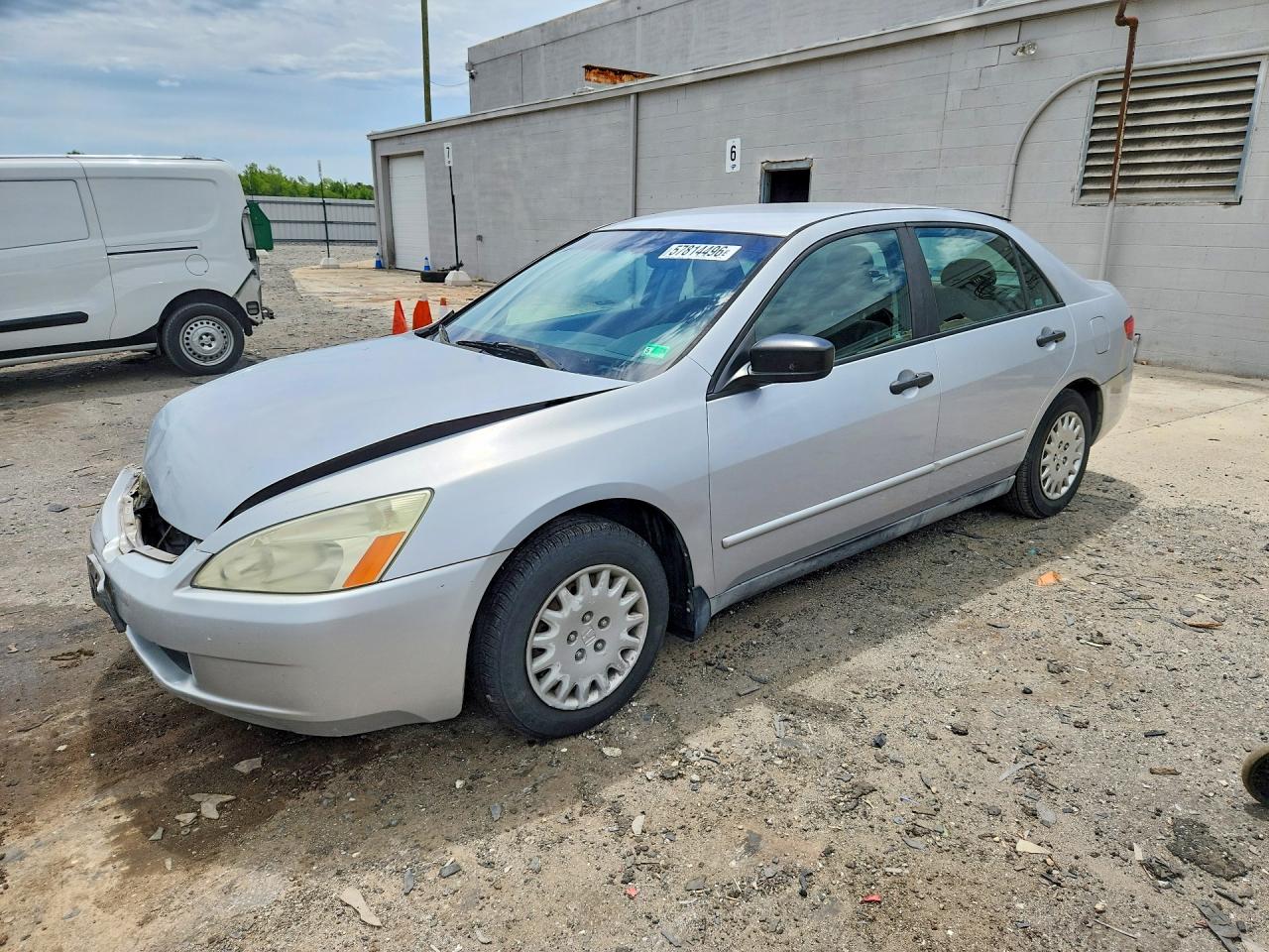 2005 Honda Accord Dx Silver vin: 1HGCM56125A176260