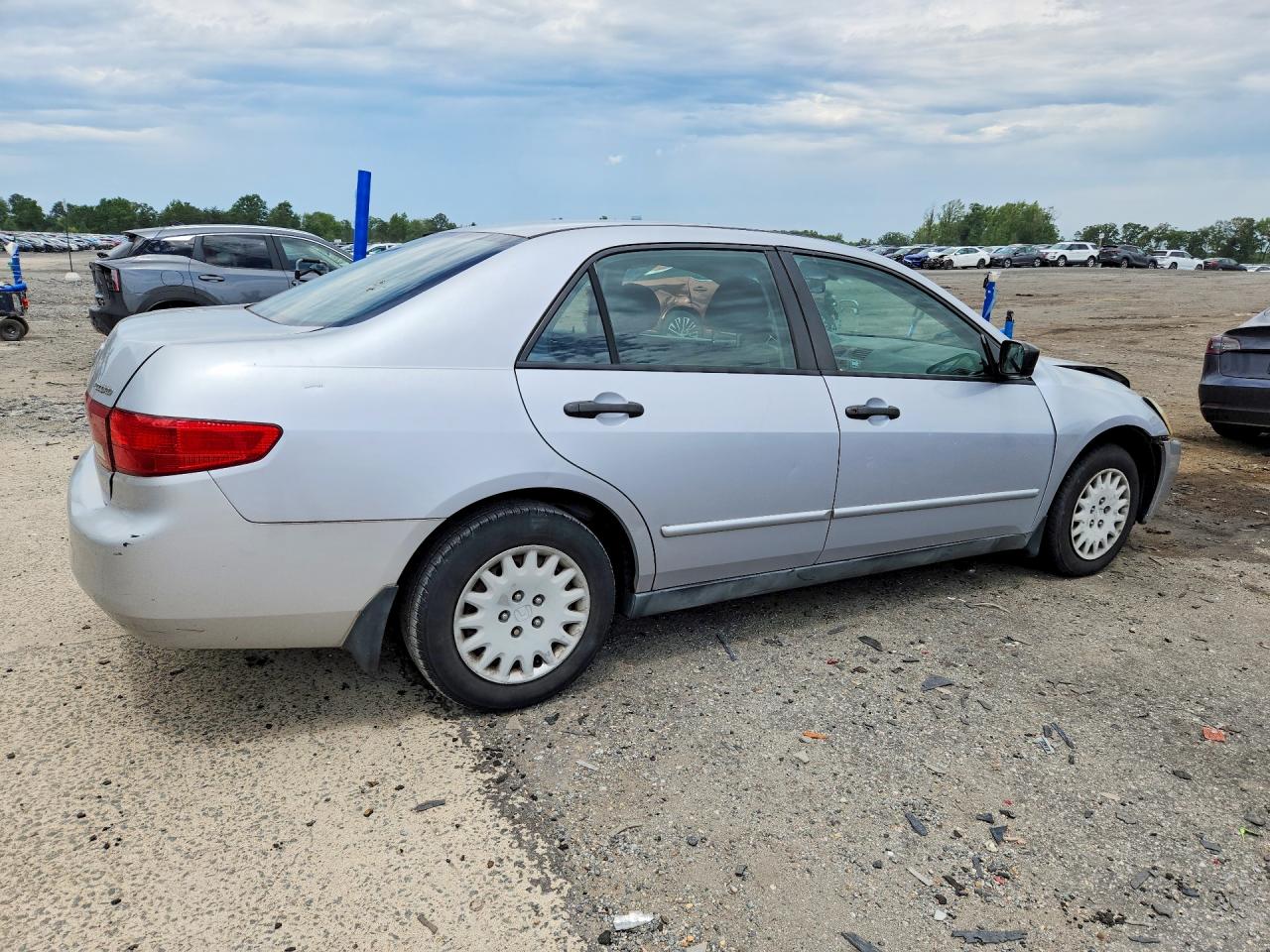 2005 Honda Accord Dx Silver vin: 1HGCM56125A176260