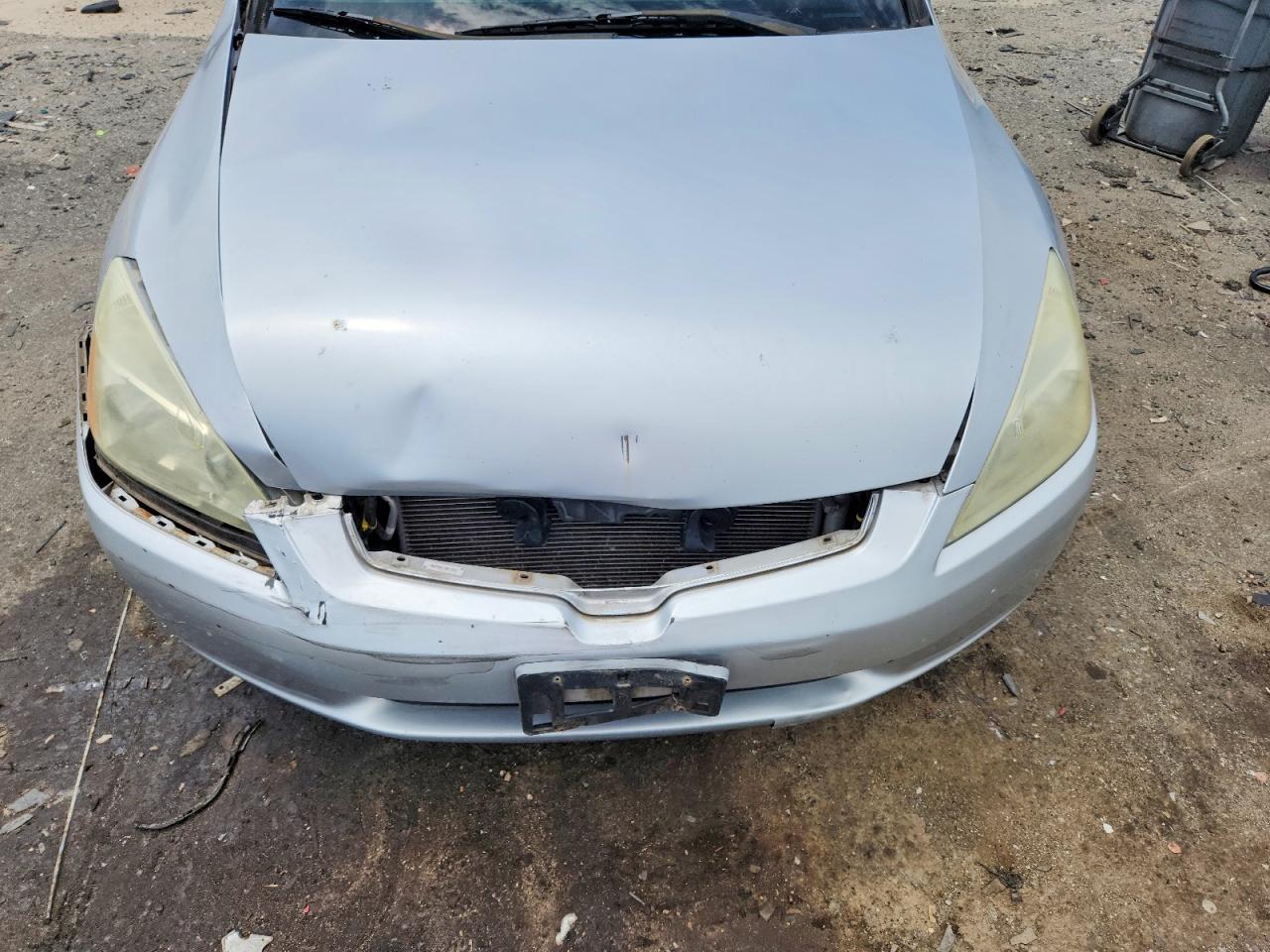 2005 Honda Accord Dx Silver vin: 1HGCM56125A176260