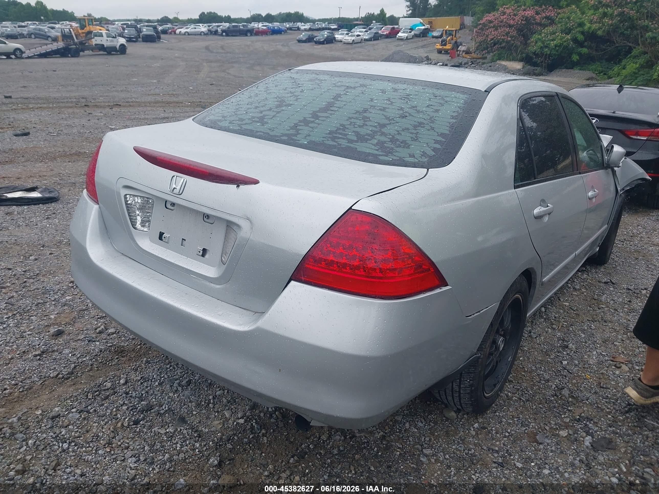 2006 Honda Accord 2.4 Vp Silver vin: 1HGCM56126A112222