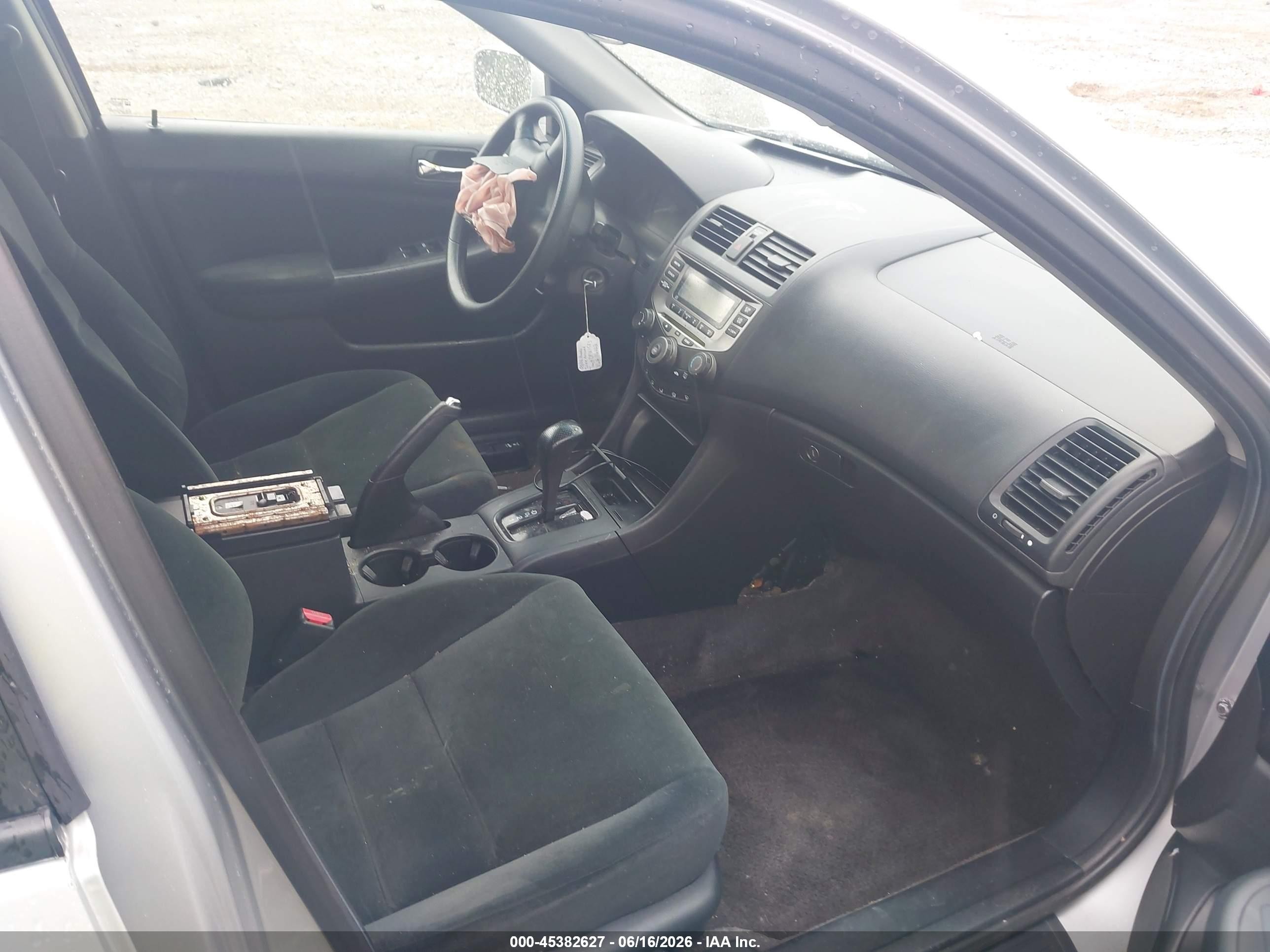 2006 Honda Accord 2.4 Vp Silver vin: 1HGCM56126A112222