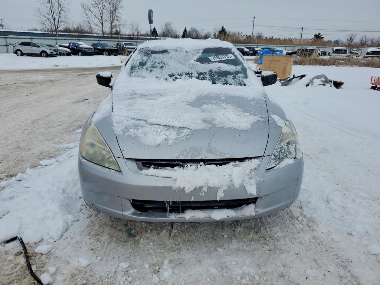 2005 Honda Accord Dx Silver vin: 1HGCM56135A147155