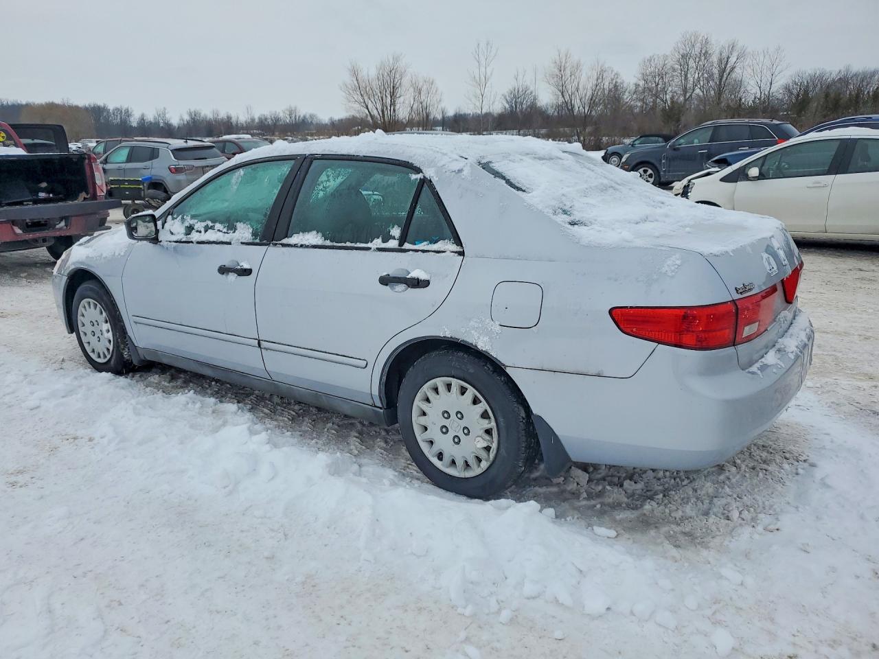 2005 Honda Accord Dx Silver vin: 1HGCM56135A147155