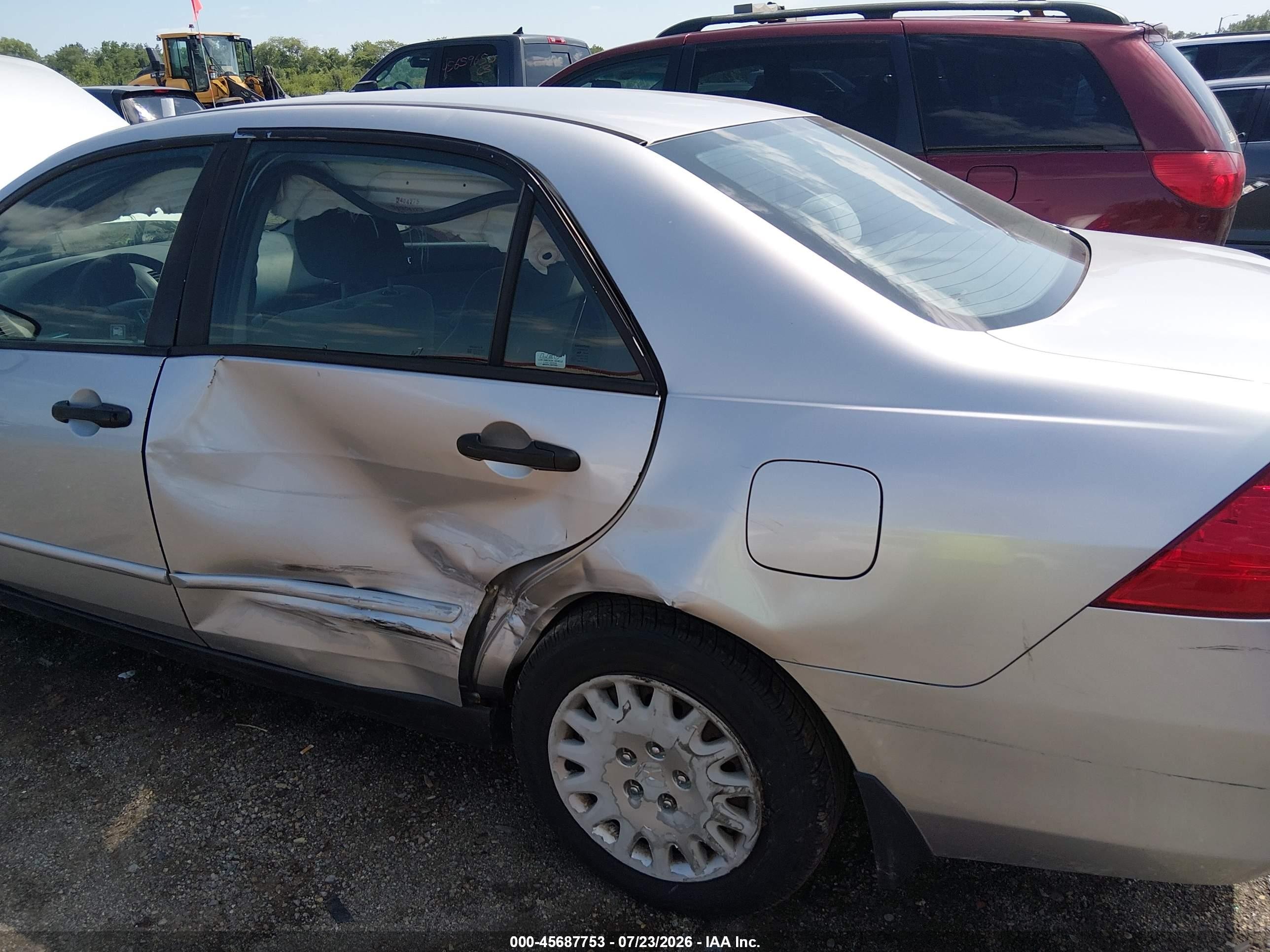 2006 Honda Accord 2.4 Vp Silver vin: 1HGCM56136A150090