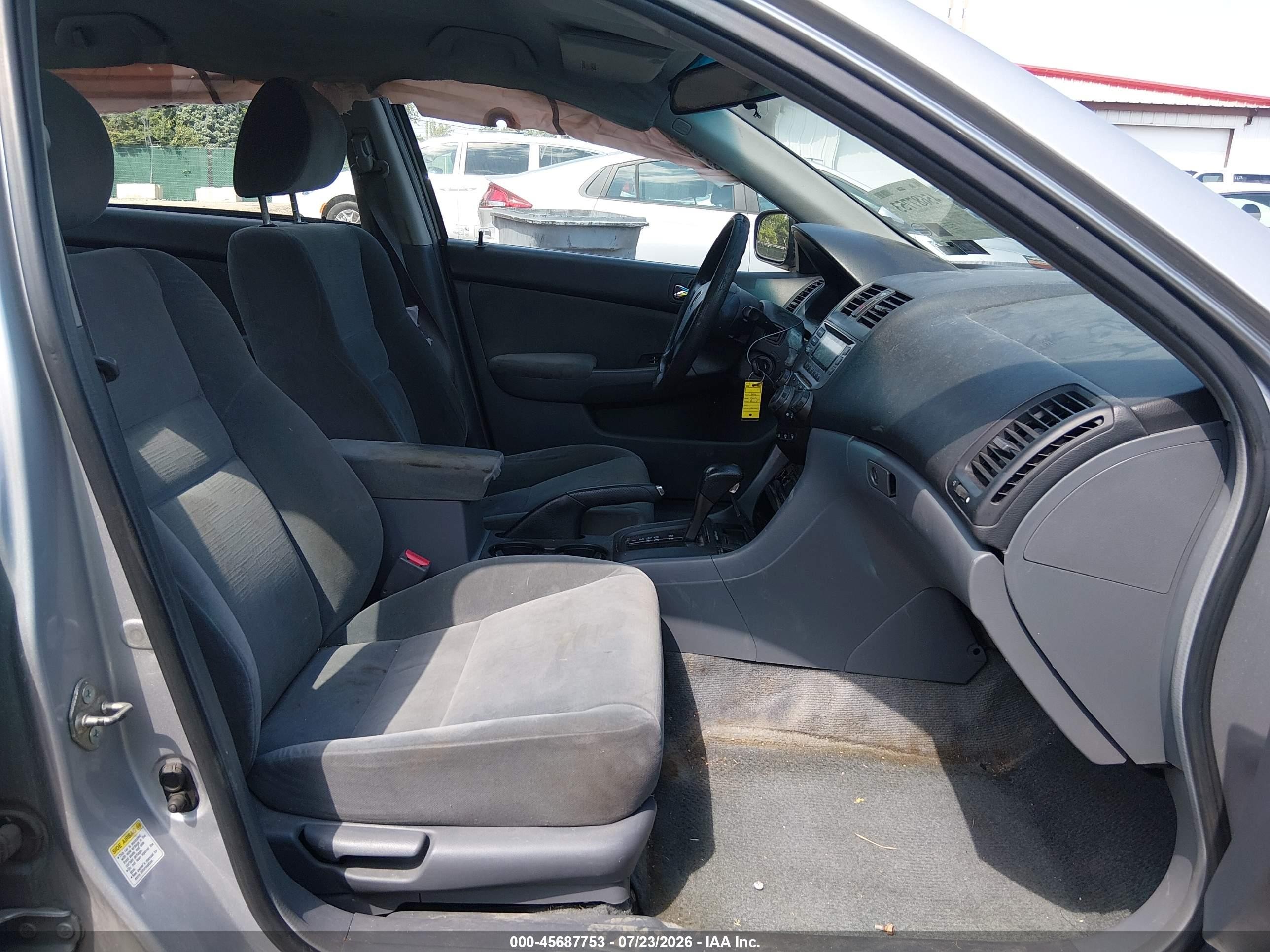 2006 Honda Accord 2.4 Vp Silver vin: 1HGCM56136A150090
