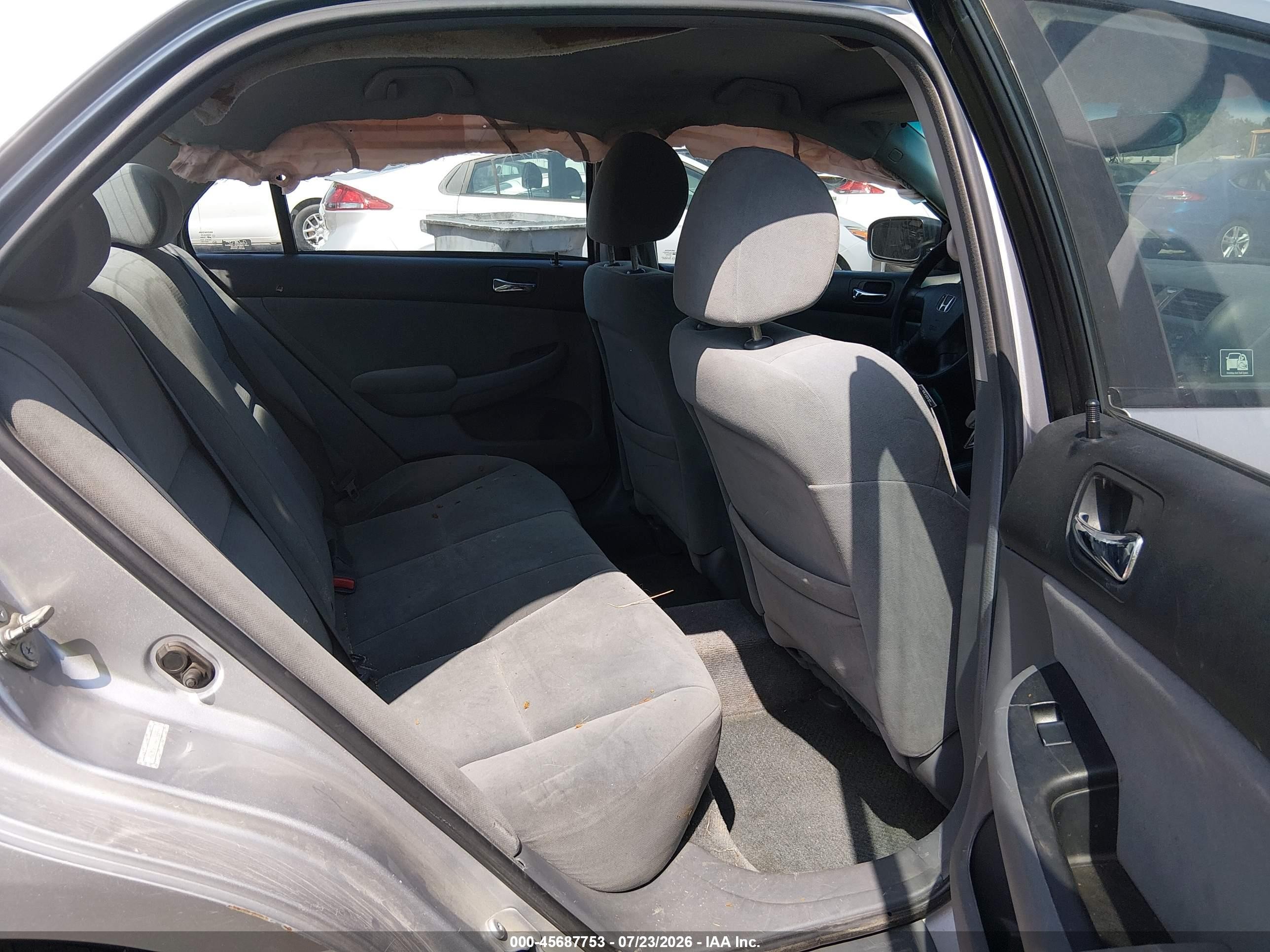 2006 Honda Accord 2.4 Vp Silver vin: 1HGCM56136A150090