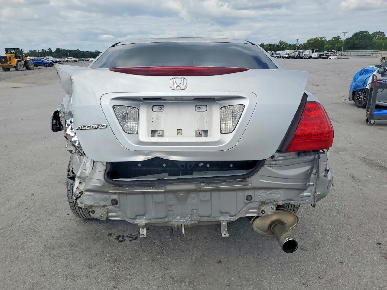 2007 Honda Accord Value Silver vin: 1HGCM56137A057149