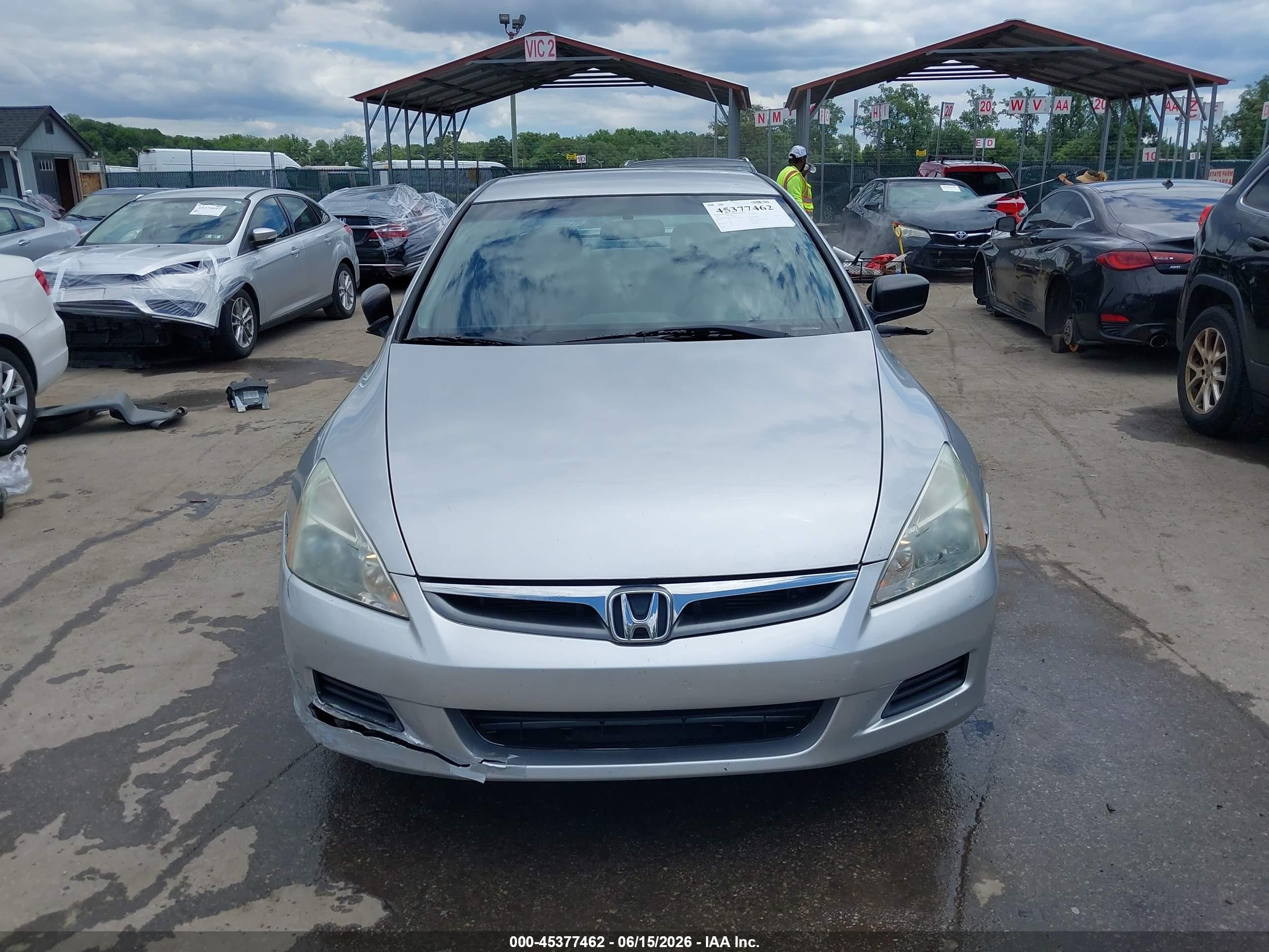 2007 Honda Accord 2.4 Vp Silver vin: 1HGCM56137A210001