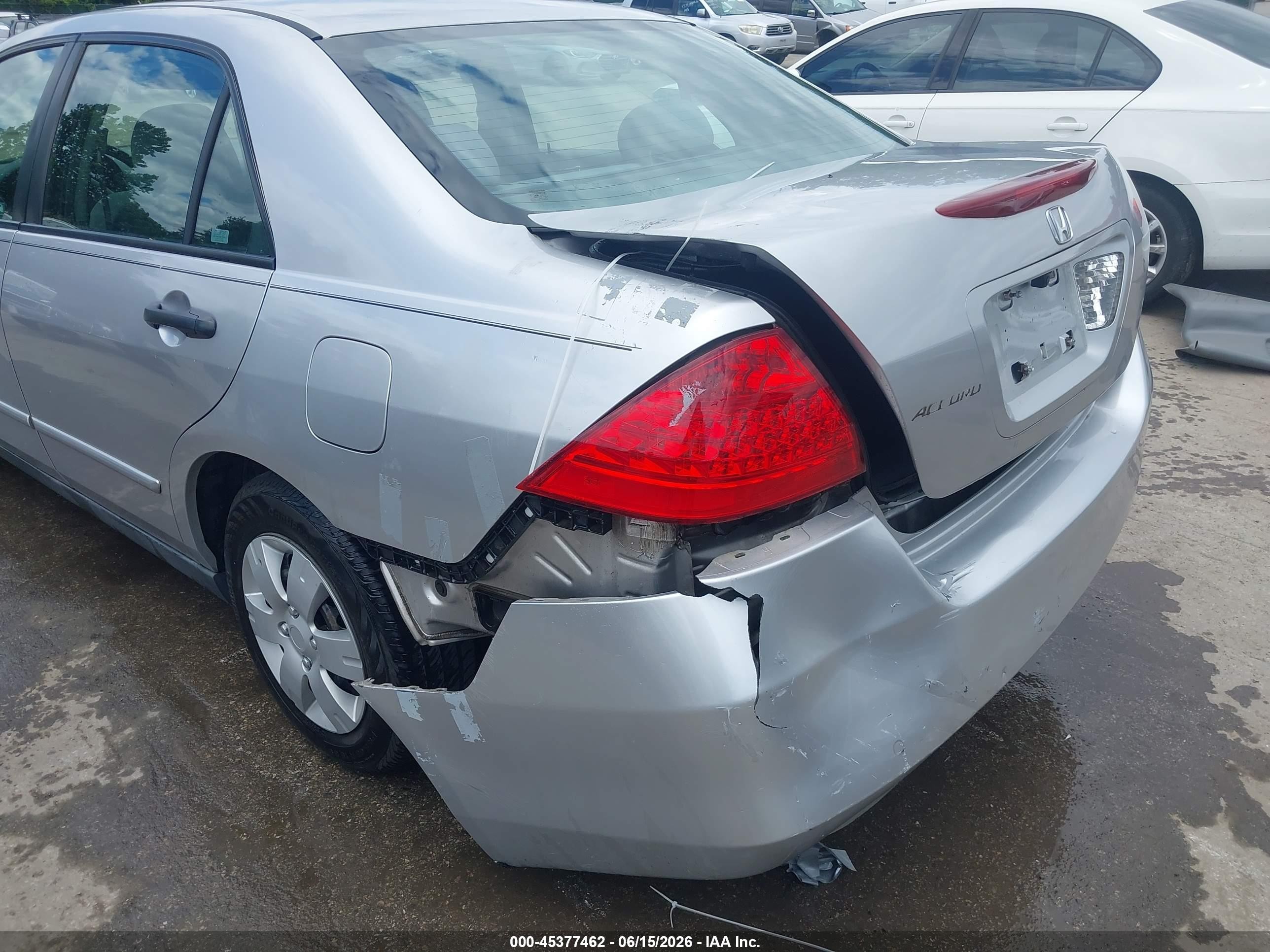 2007 Honda Accord 2.4 Vp Silver vin: 1HGCM56137A210001